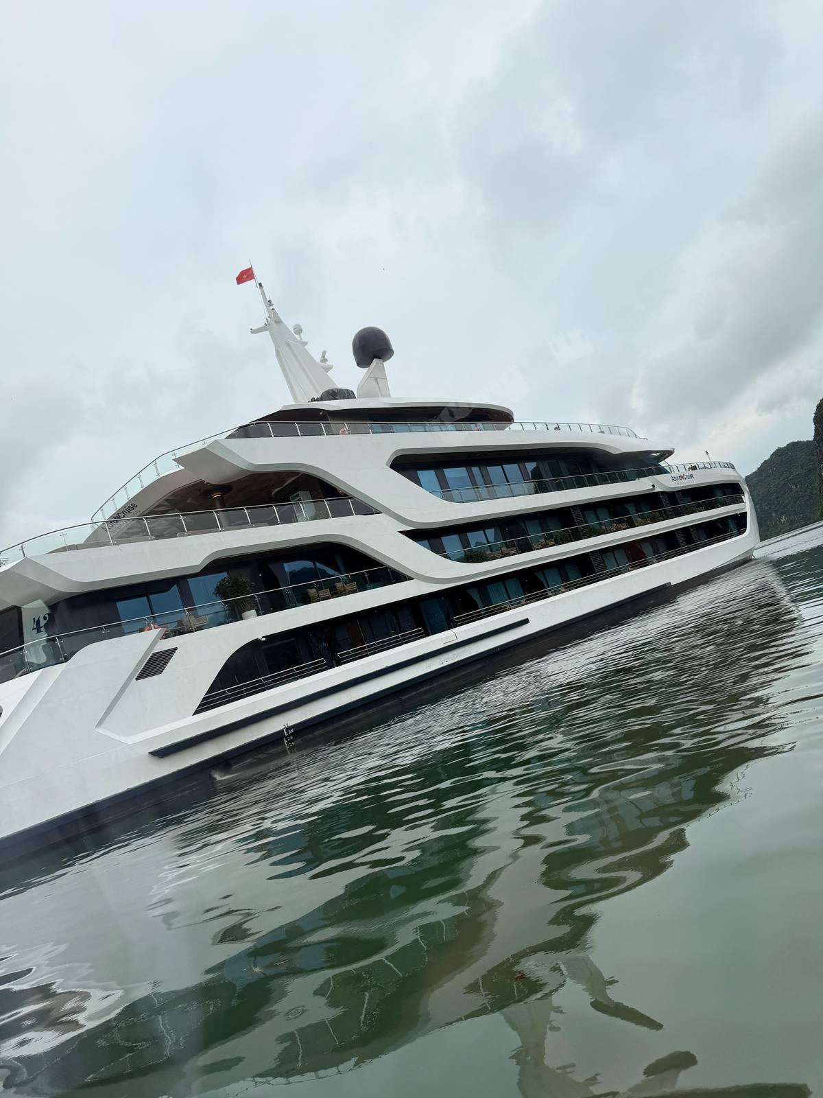 Hanoi: 2D1N Elite Lan Ha and Ha Long Cruise with Infinity Pool