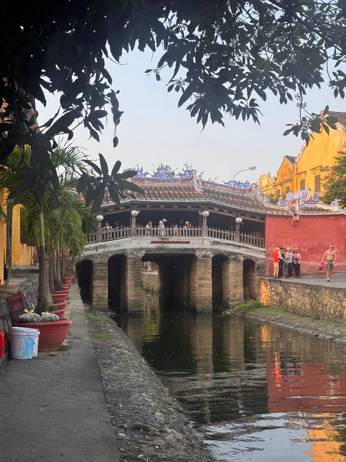 El Puente Coberto Japonés en la Ciudad Antigua de Hoi An