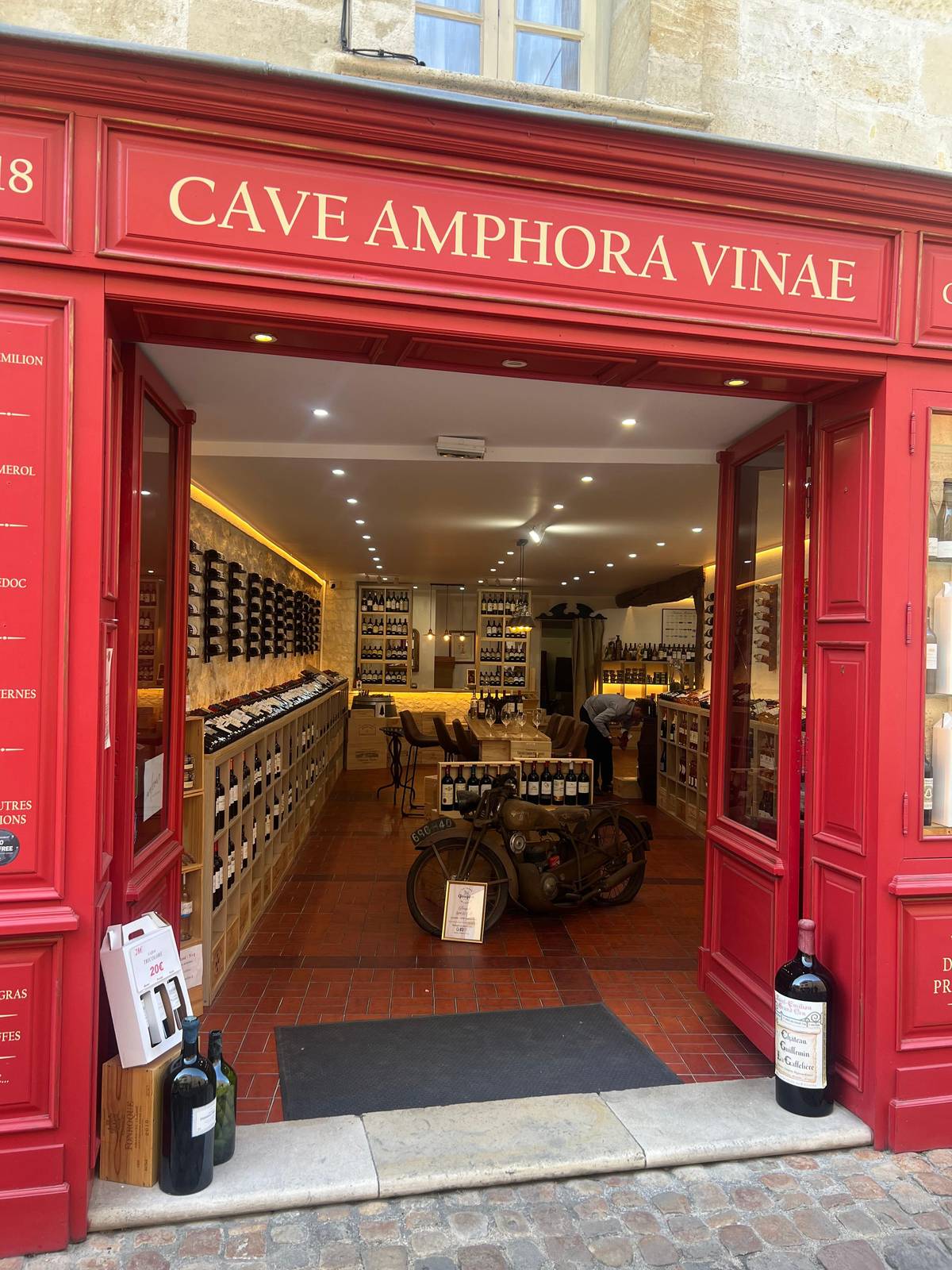 From Bordeaux: Saint-Emilion and Pomerol Wine Tour