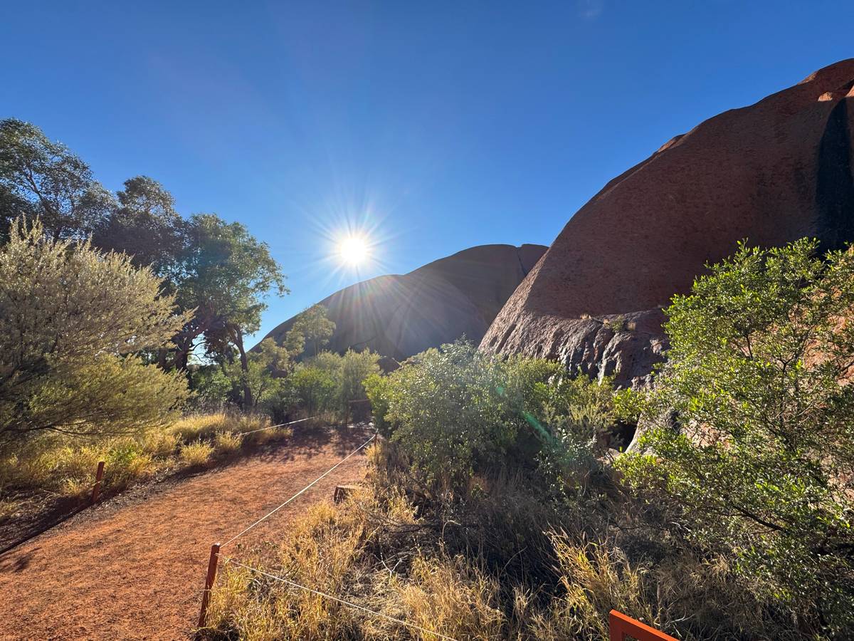 Best of Uluru: ride and walking tour