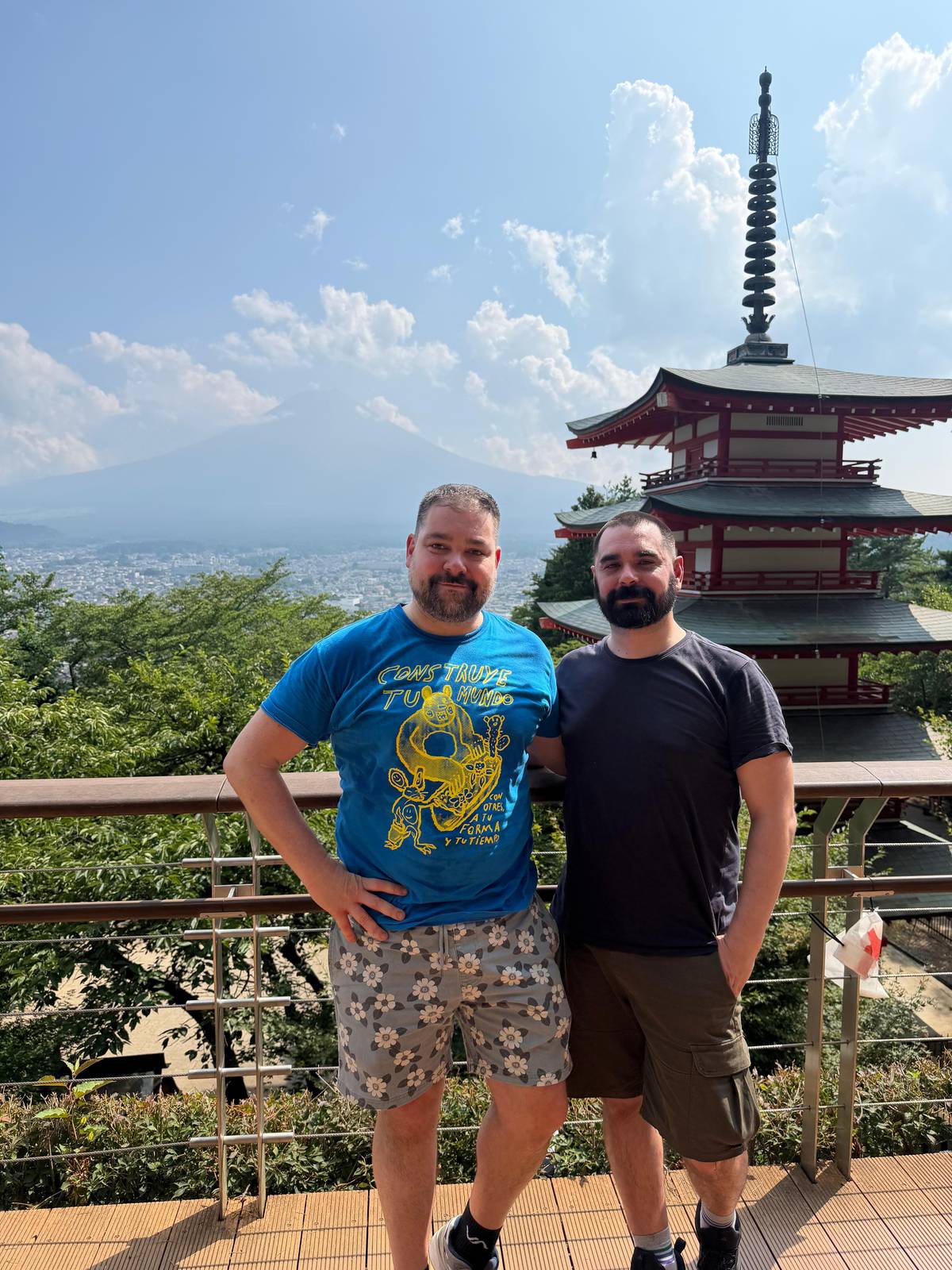 Mt Fuji Top 5 Spots Day Tour: Arakurayama Park,Oshino Hakkai