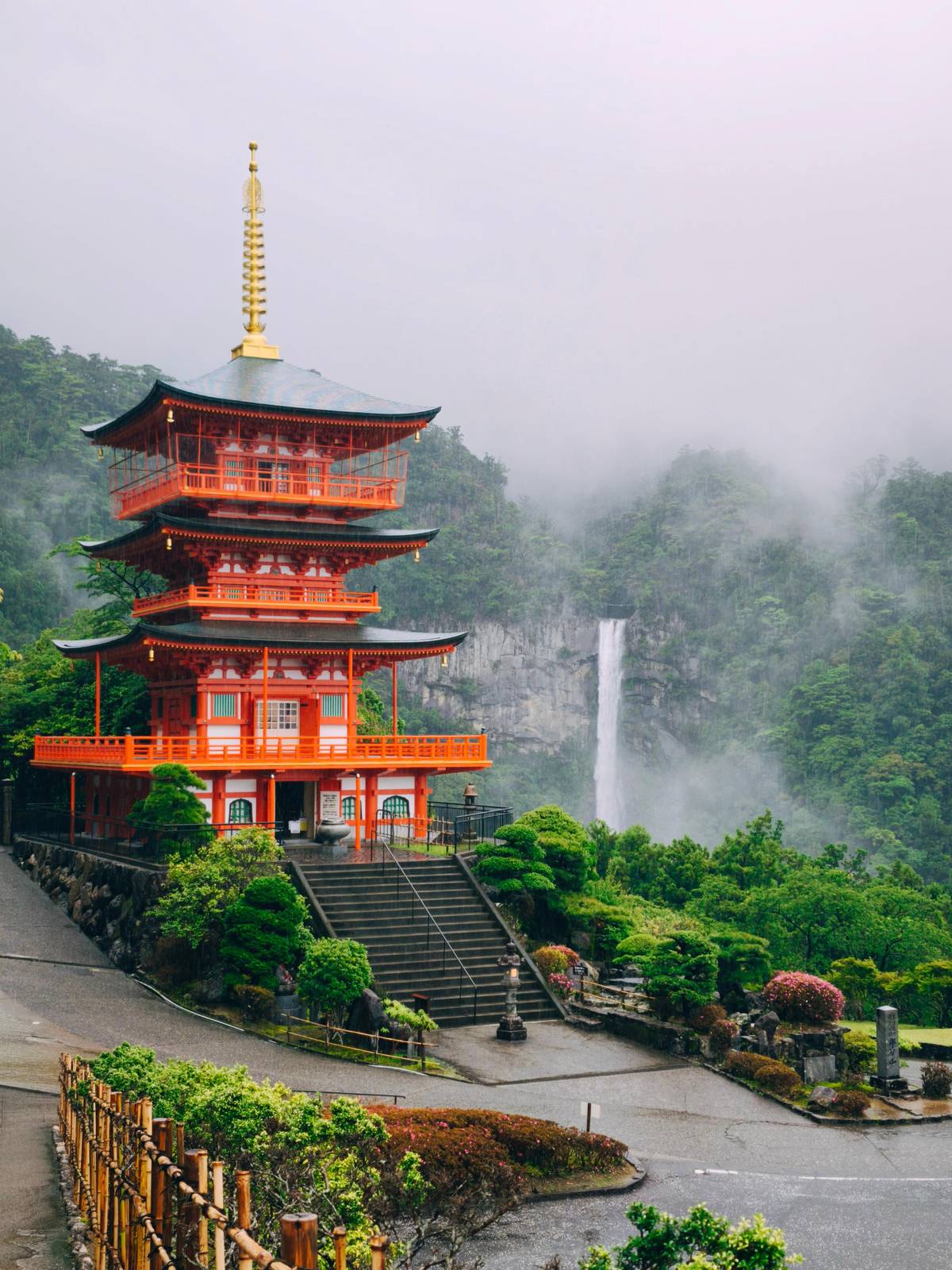 The pagoda and the falls in morning mist
