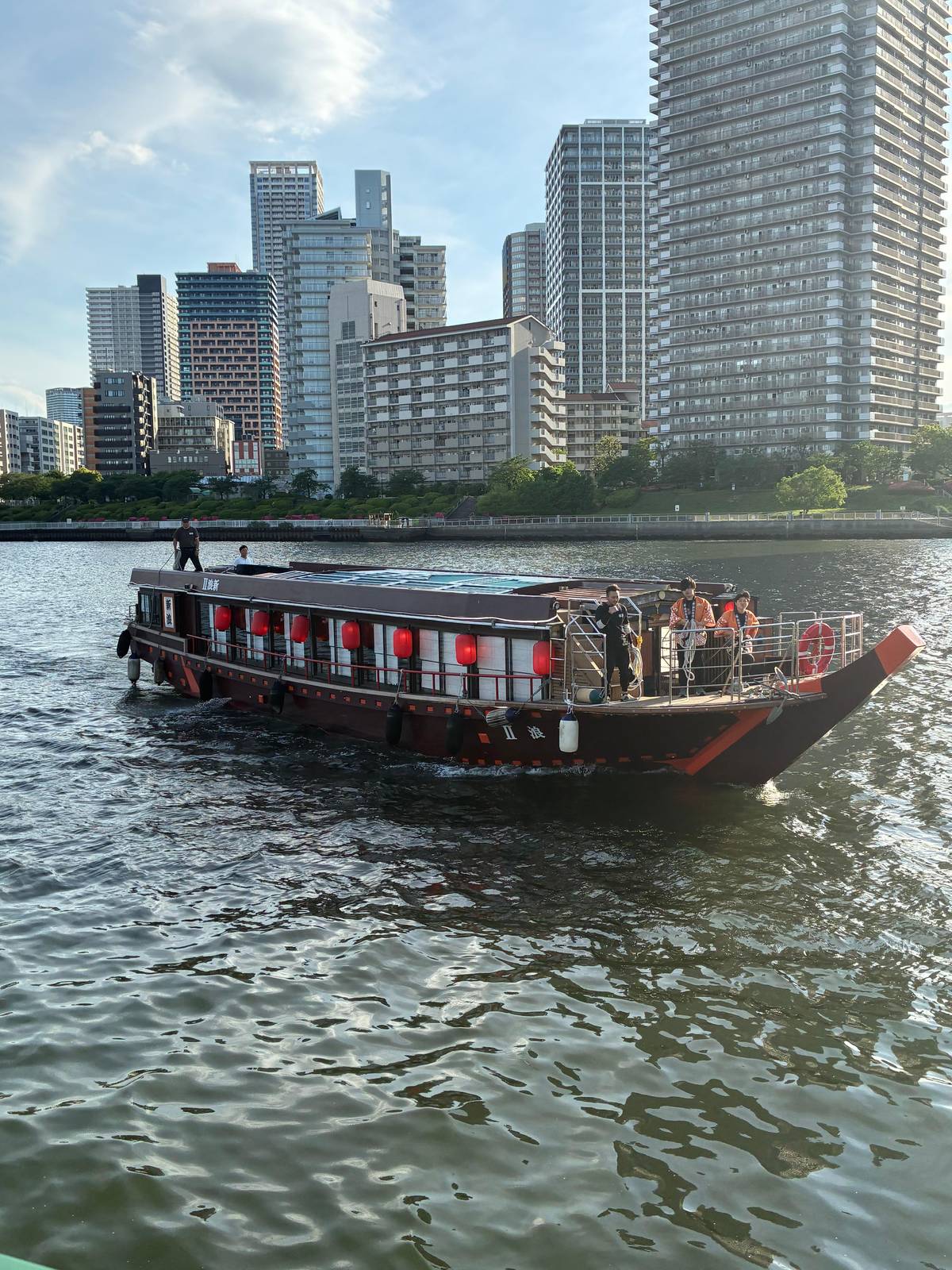 Sumida River yakatabune dinner cruise