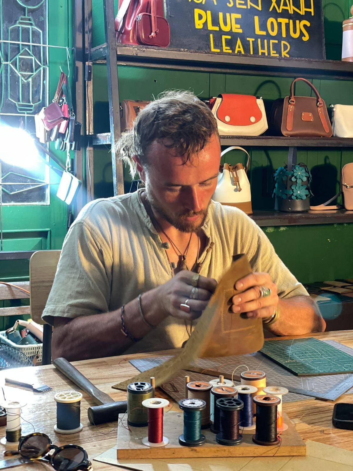 Hoi An: Oficina de Artesanato de Couro Feito à Mão (Curso de Iniciação)