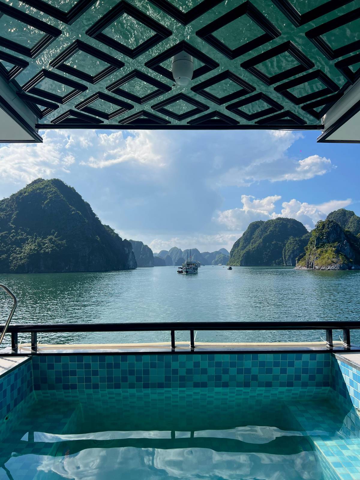 From Hanoi: Ha Long & Lan Ha Bay 2-Day Cruise with Meals