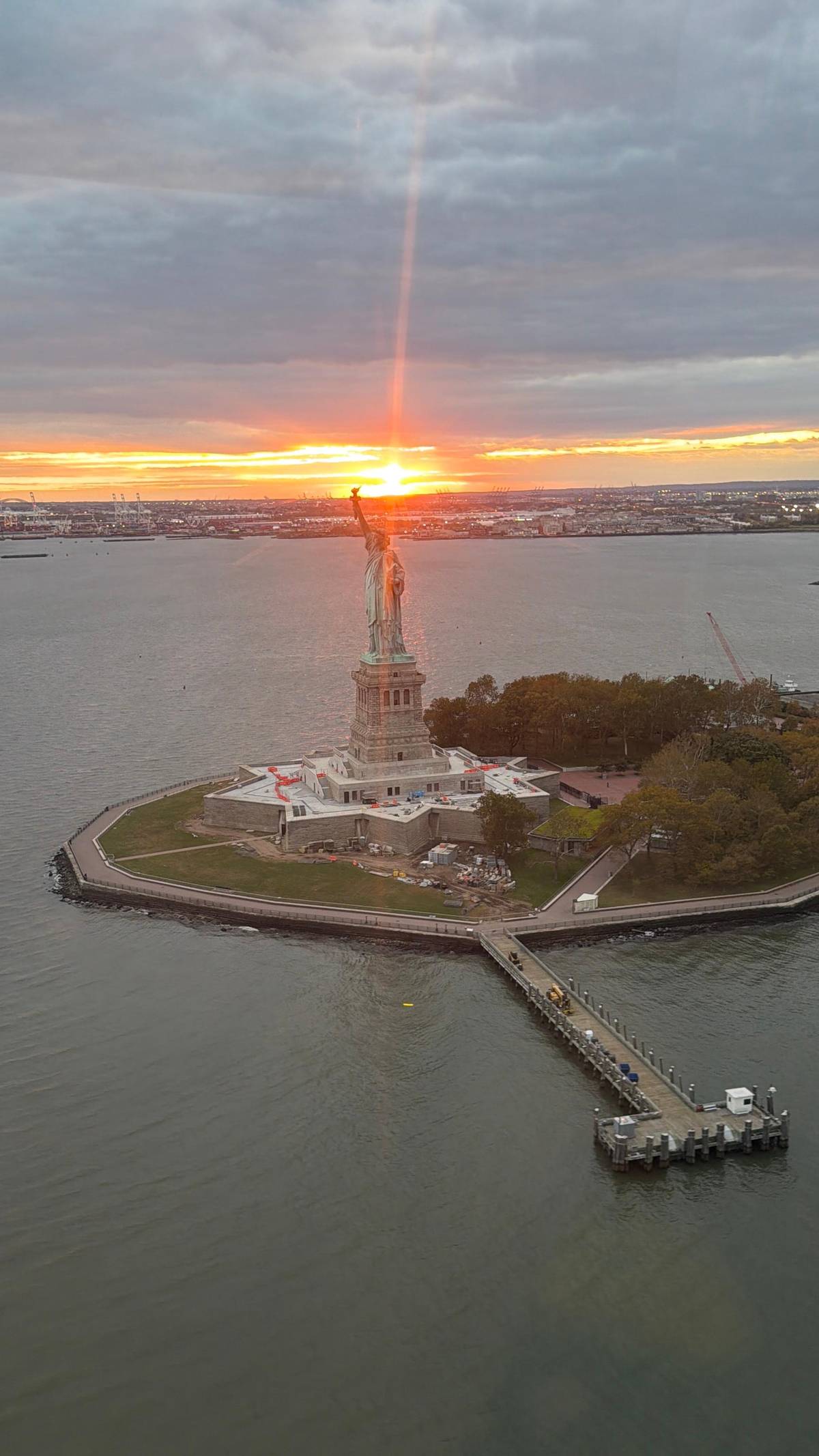 From Westchester: New York City Scenic Helicopter Tour