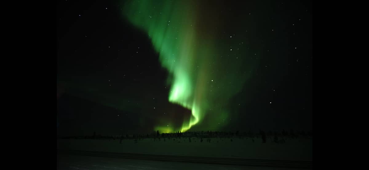 Saariselkä: Aurora Photo Tour by Car with Transfer and Drinks