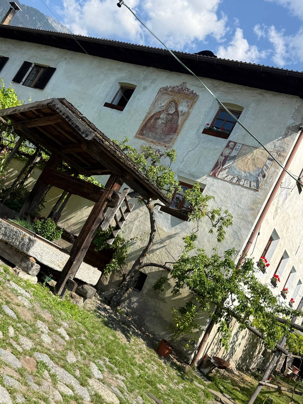 Merano: E-Bike Tour with Wine Tasting and Lunch