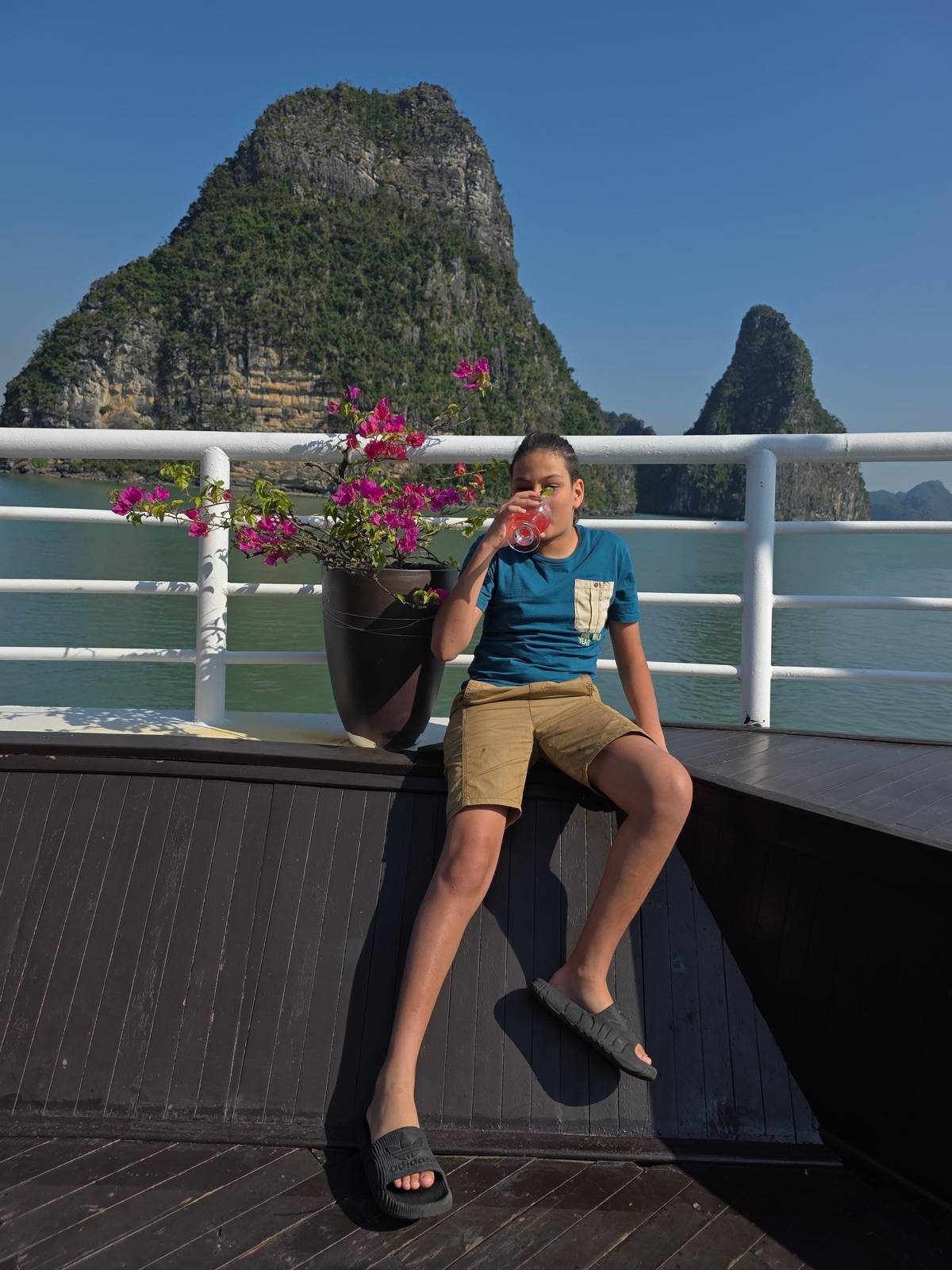 One night or two nights on Ha Long Bay