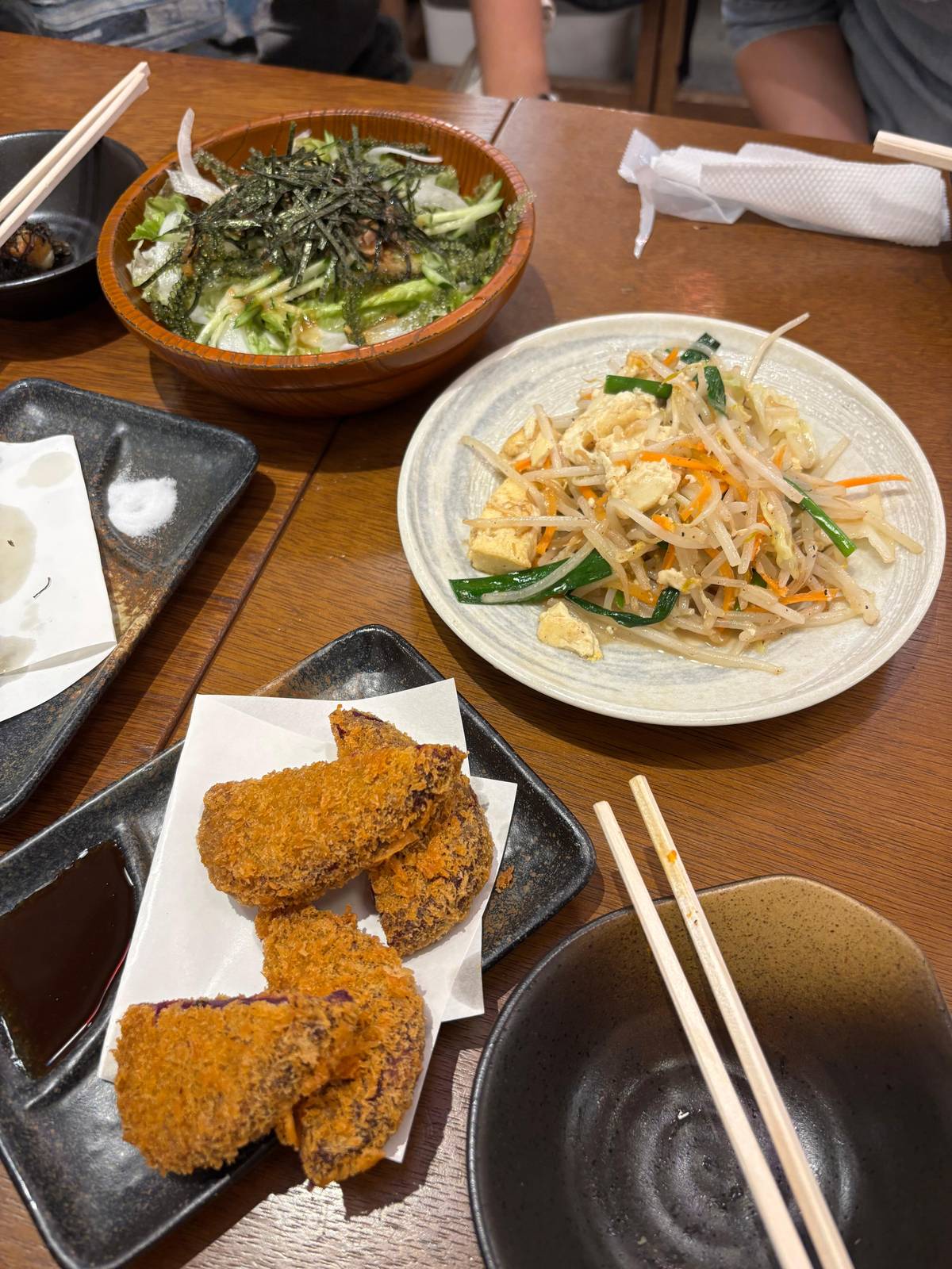 Tokyo: Shinjuku Food Tour (15 Dishes and 4 Eateries)