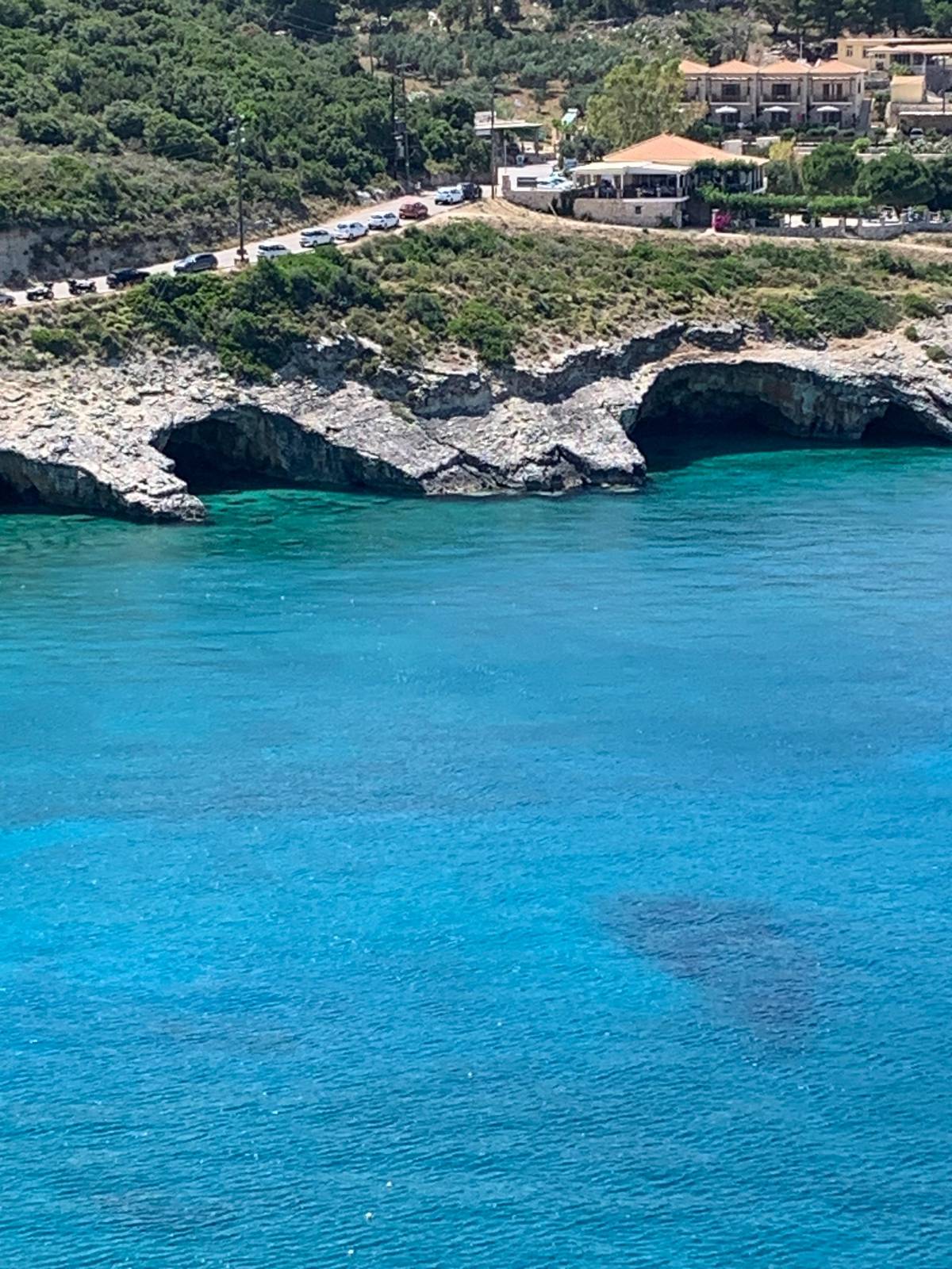 Zakynthos: Shipwreck Beach and Blue Caves Land and Sea Tour