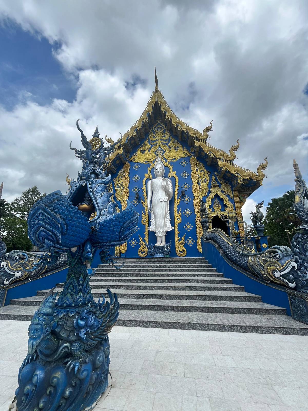 White, Blue and Red Temple day from Chiang Mai to Chiang Rai