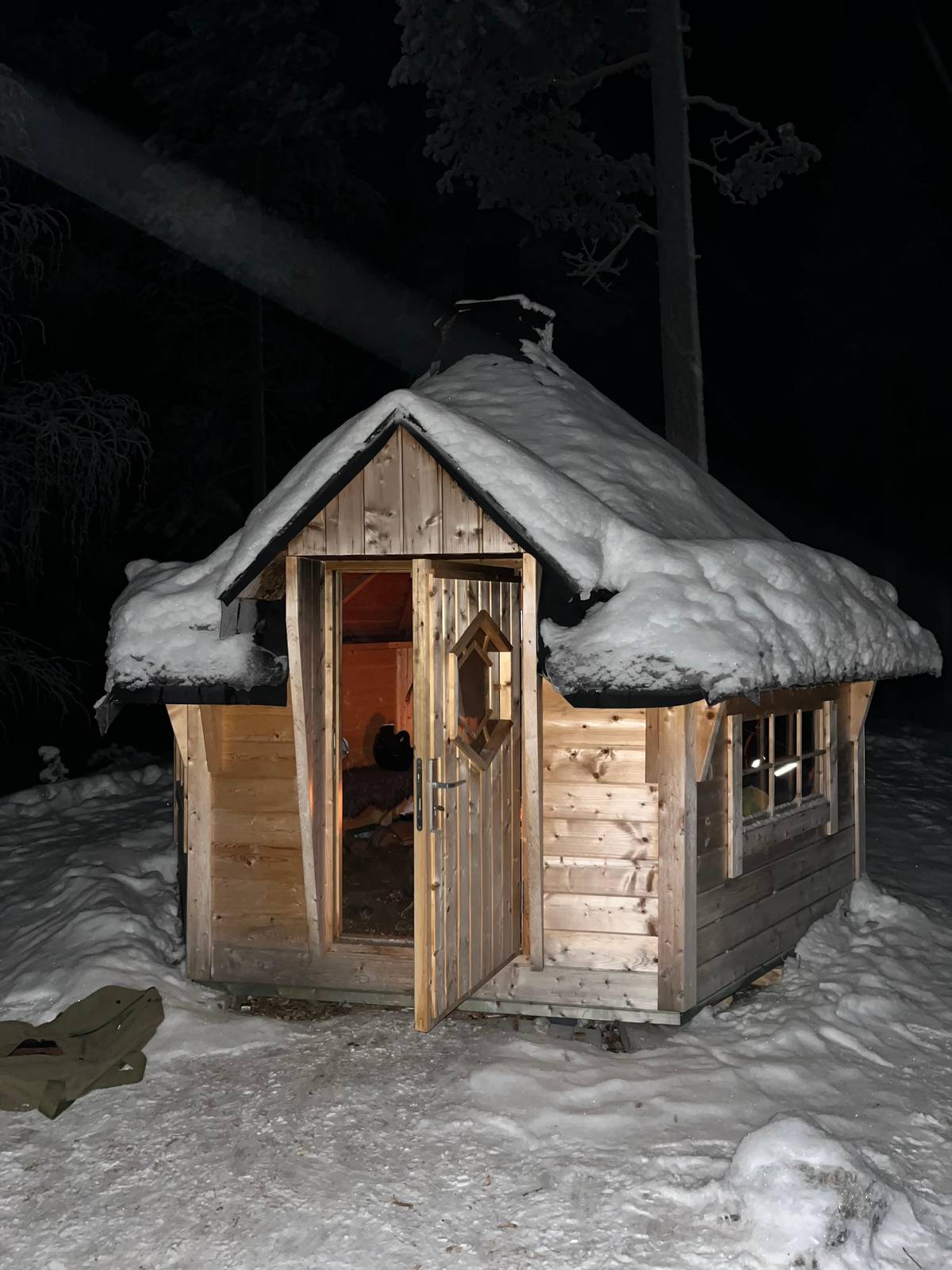 Glass igloos and aurora cabins around Saariselkä