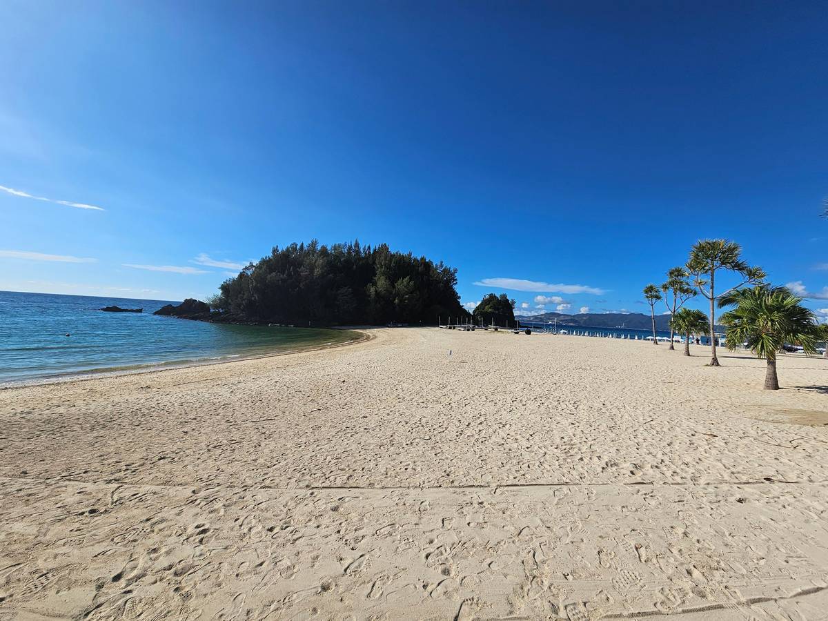 From Okinawa: Churaumi Aquarium and Cape Manzamo 1-Day Tour