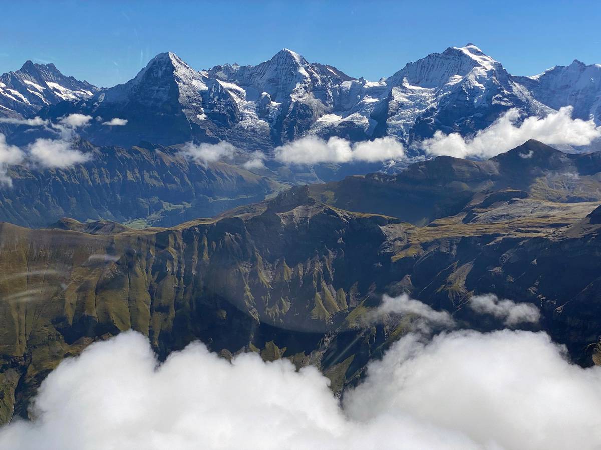 Bern: Private 42-Minute Swiss Alps Helicopter Flight