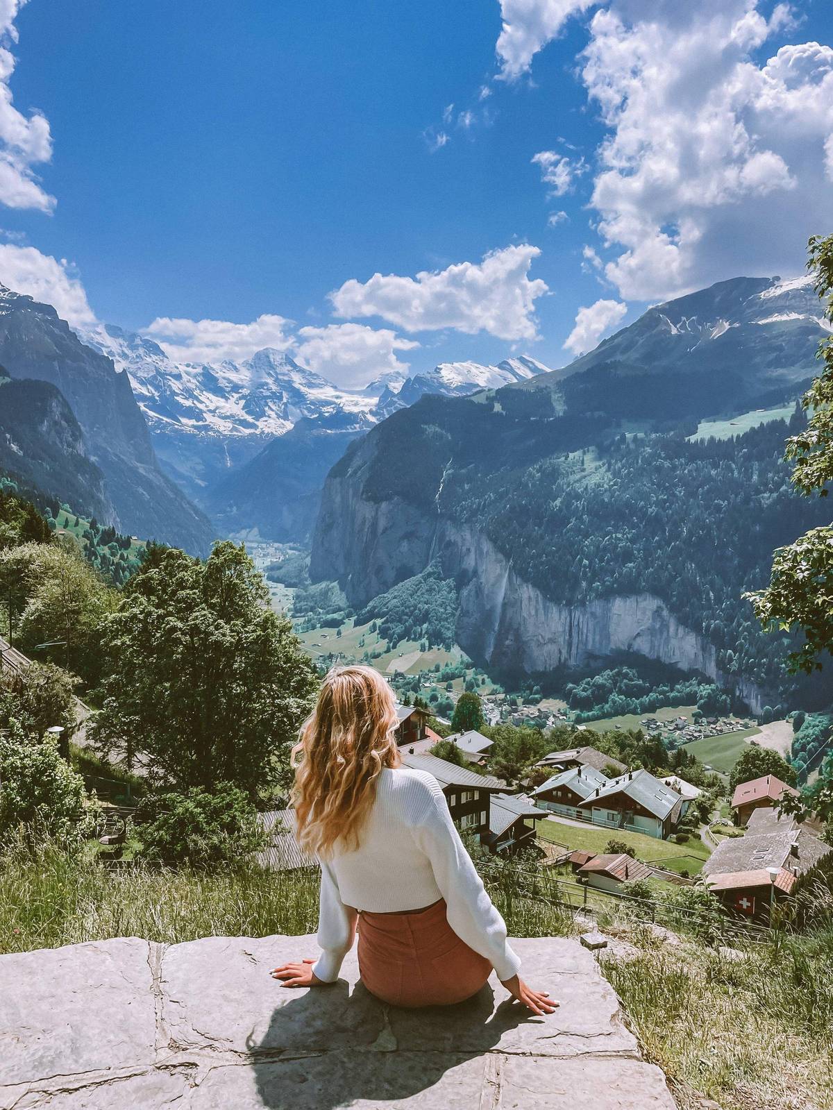 Hike Lauterbrunnen-Mürren with Trümmelbach Waterfalls Visit