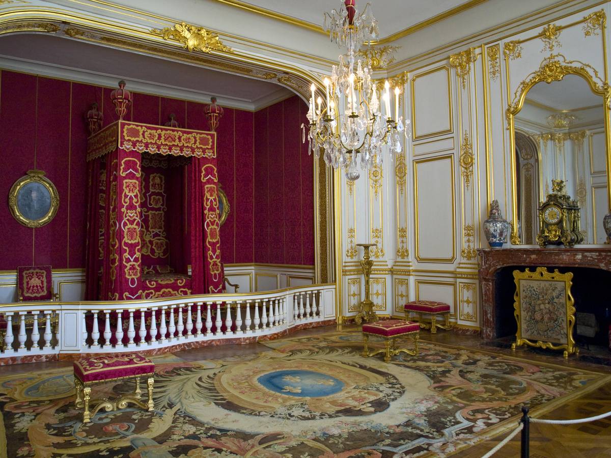 From Paris: Small-Group Tour of Loire Castles