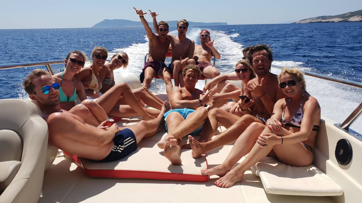 Private speedboat to the Blue Cave and Vis from Hvar