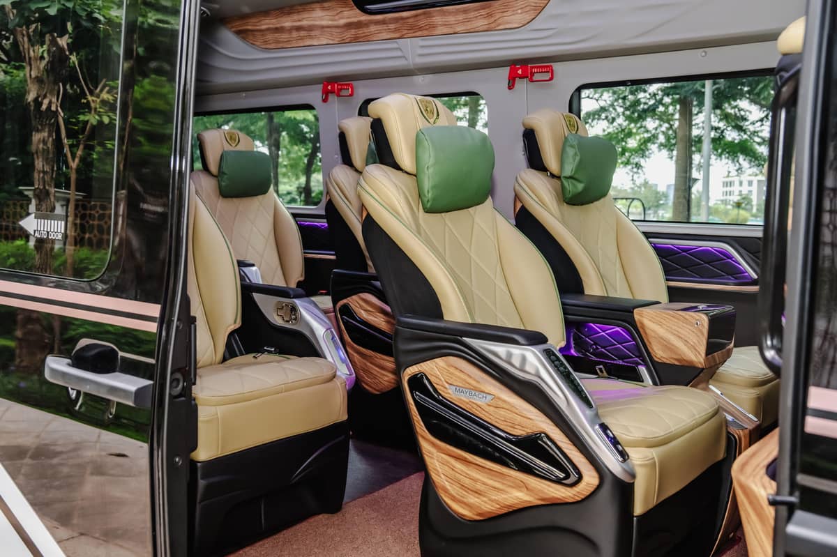 Hanoi: 5-Star Family Cruise & Limousine in Ha Long Bay
