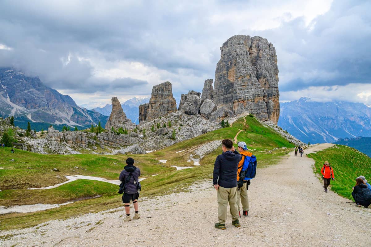 Cinque Torri hike: towers, trenches and huts above Cortina