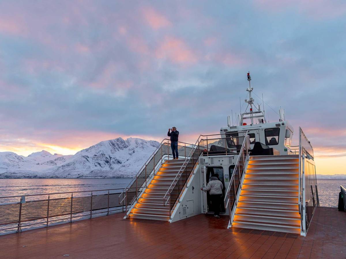 Tromsø: Walbeobachtung im Hybrid-Elektro-Boot