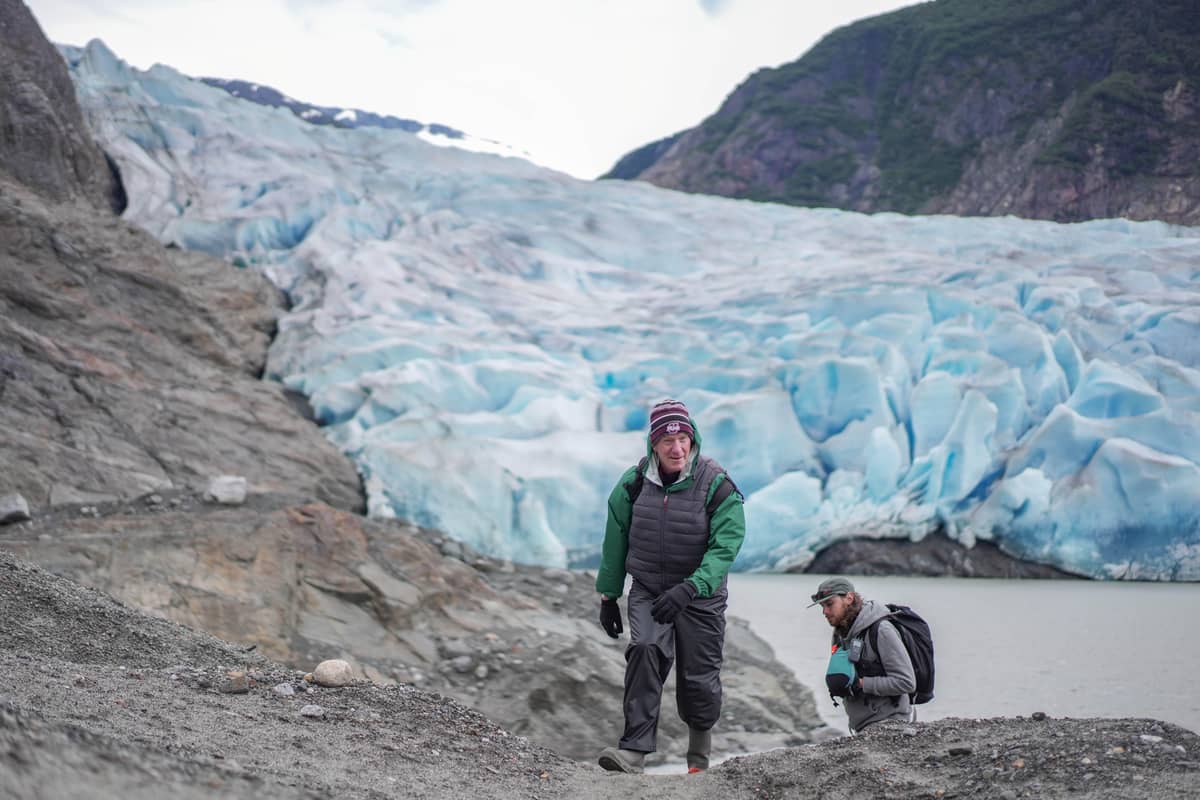 Juneau: Mendenhall Glacier Canoe Paddle and Hike