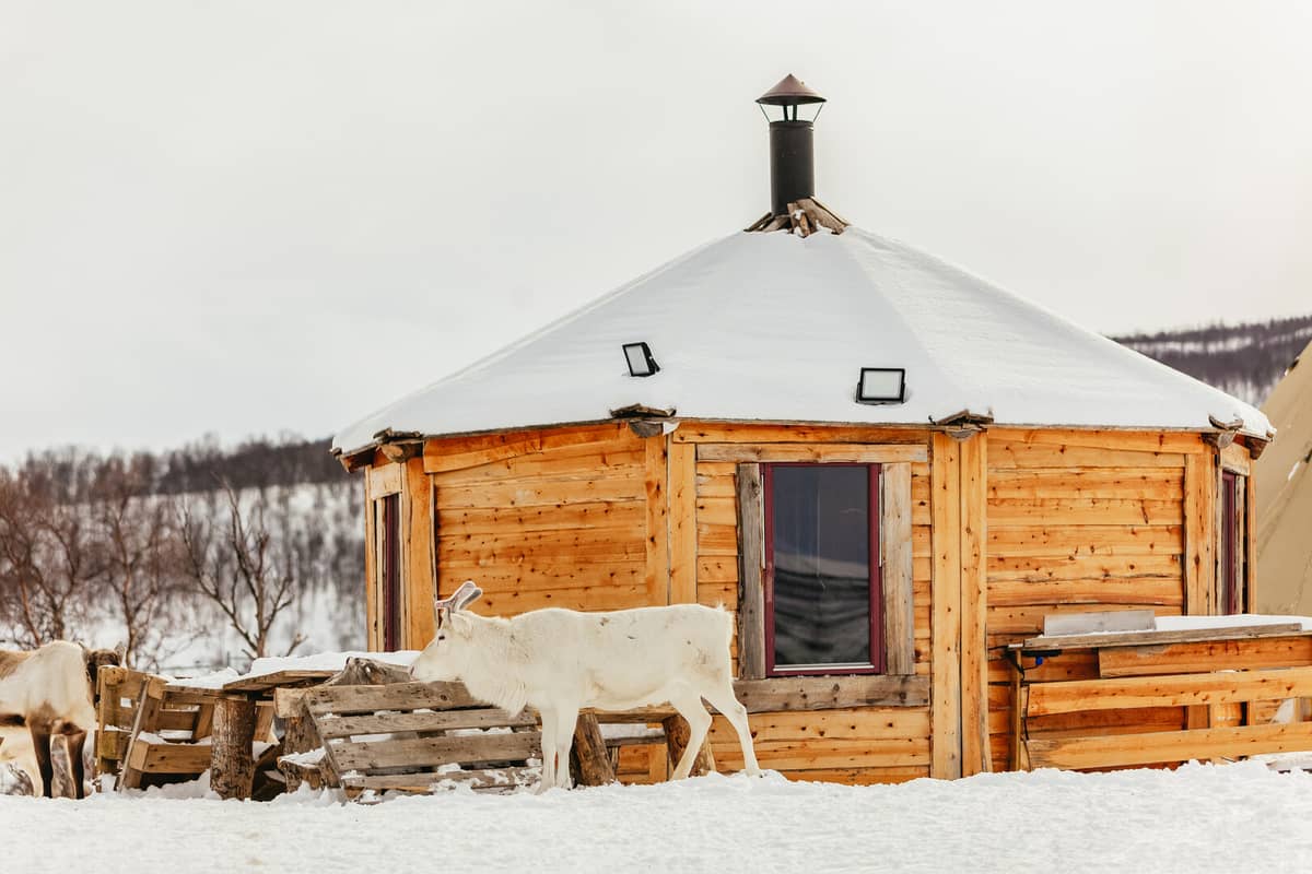 Eine Hütte im Camp