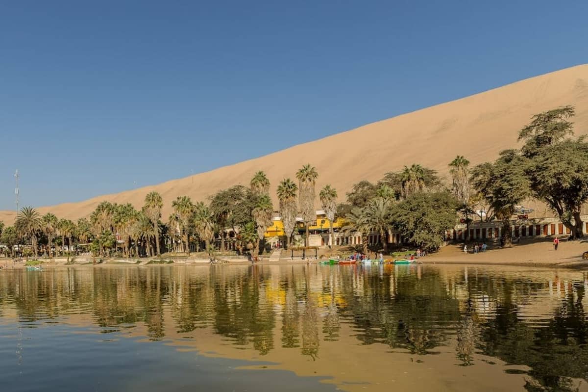Huacachina: Desert Adventure with Dune Buggies and Sandboarding