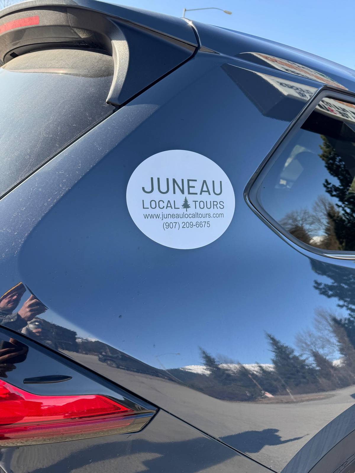 Juneau: Private Bike Tour with Glacier Views & Hatchery Stop