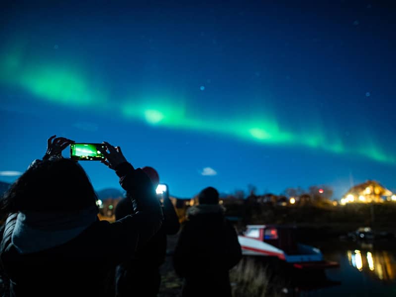 Kiruna: Aurora Tour with Professional Digital Photos — photo 5