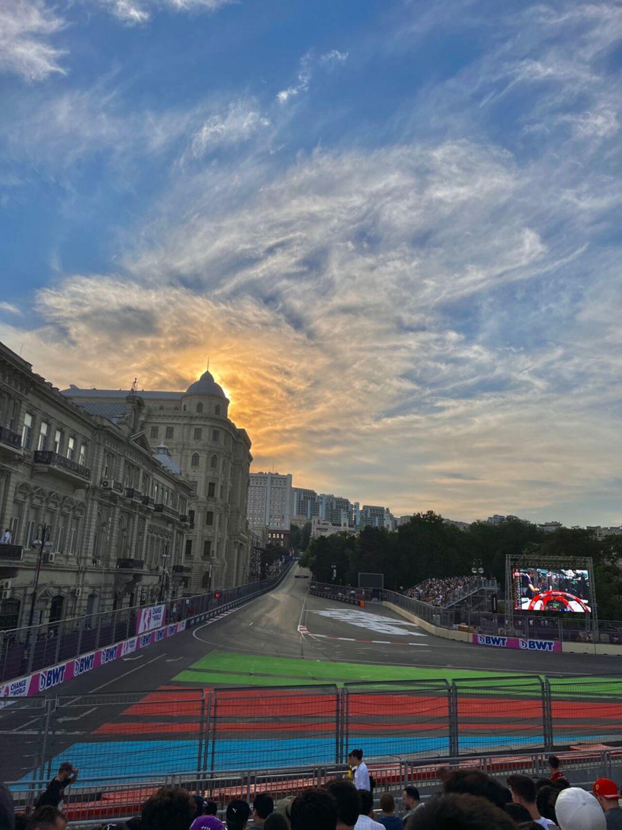 Baku: F1 Circuit Walking Tour with Local Guide