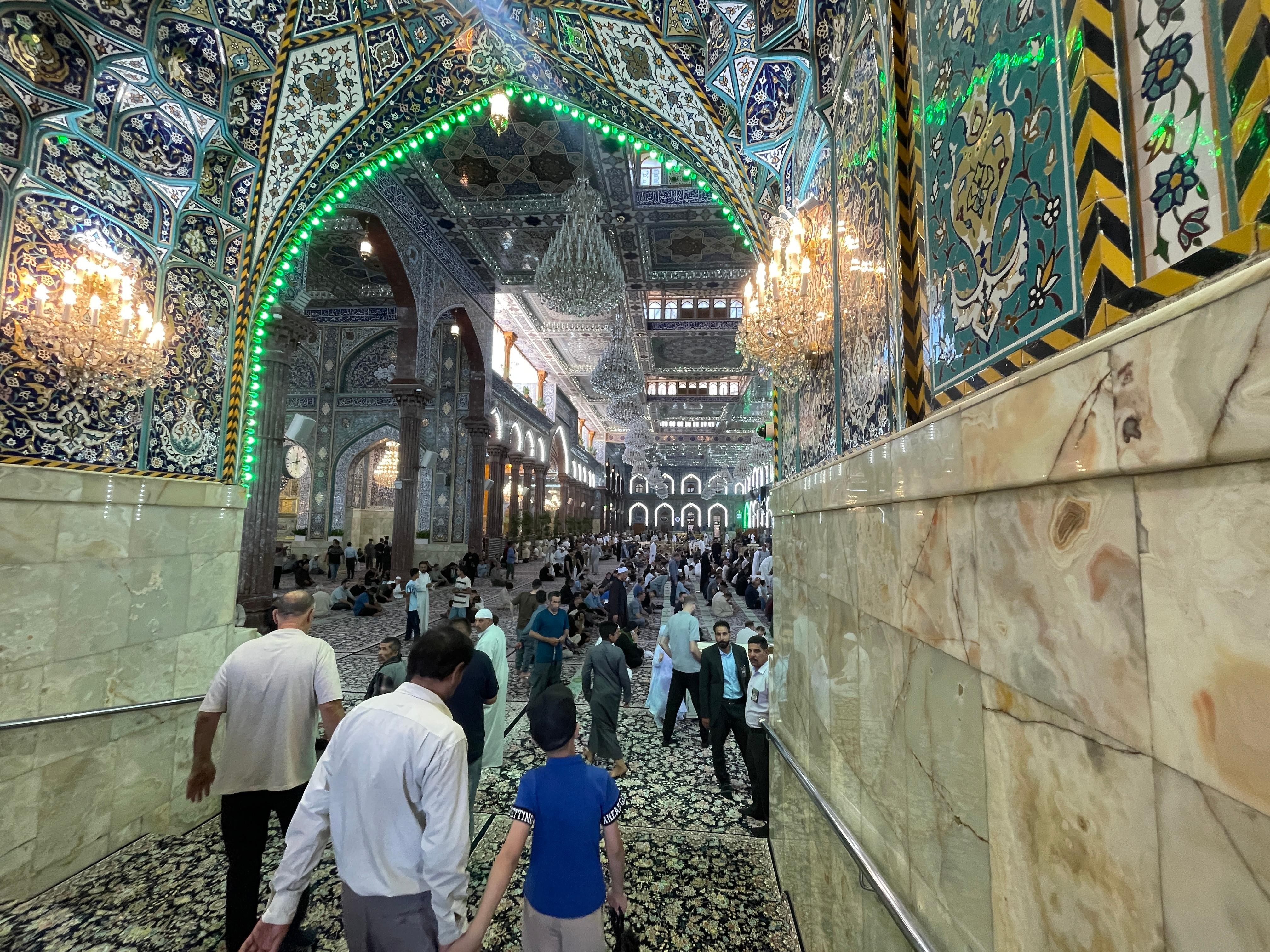 From Baghdad: Karbala Holy Shrines Guided Day Trip — guided tour in Baghdad