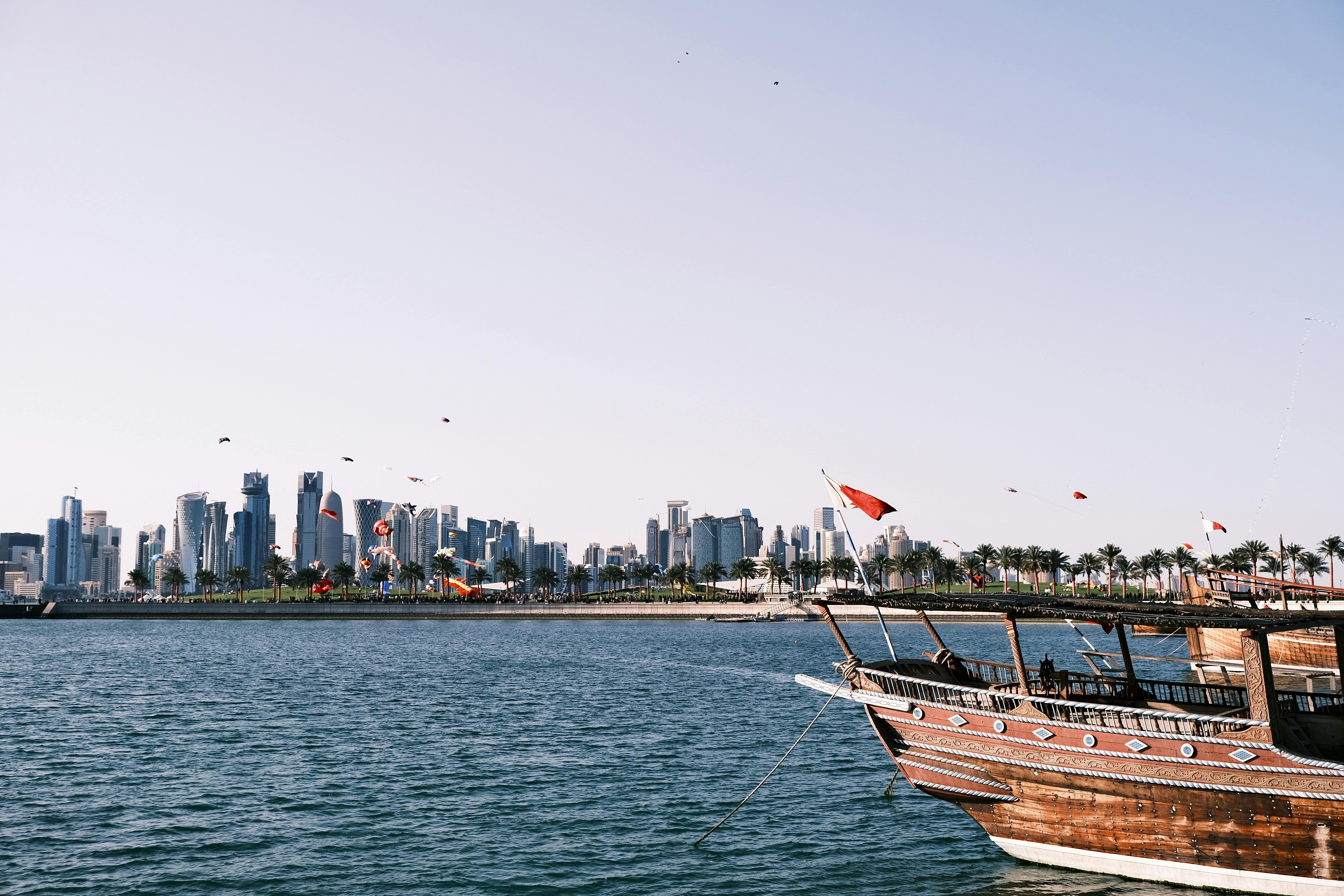 Doha: Private City Tour with Free Dhow Boat Cruise Ride