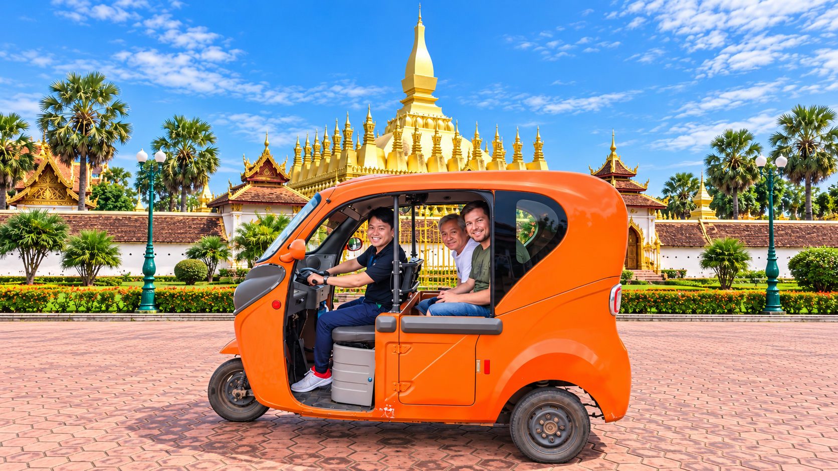 Vientiane: Lao Art Museum & Orange Tuk Tuk City Tour