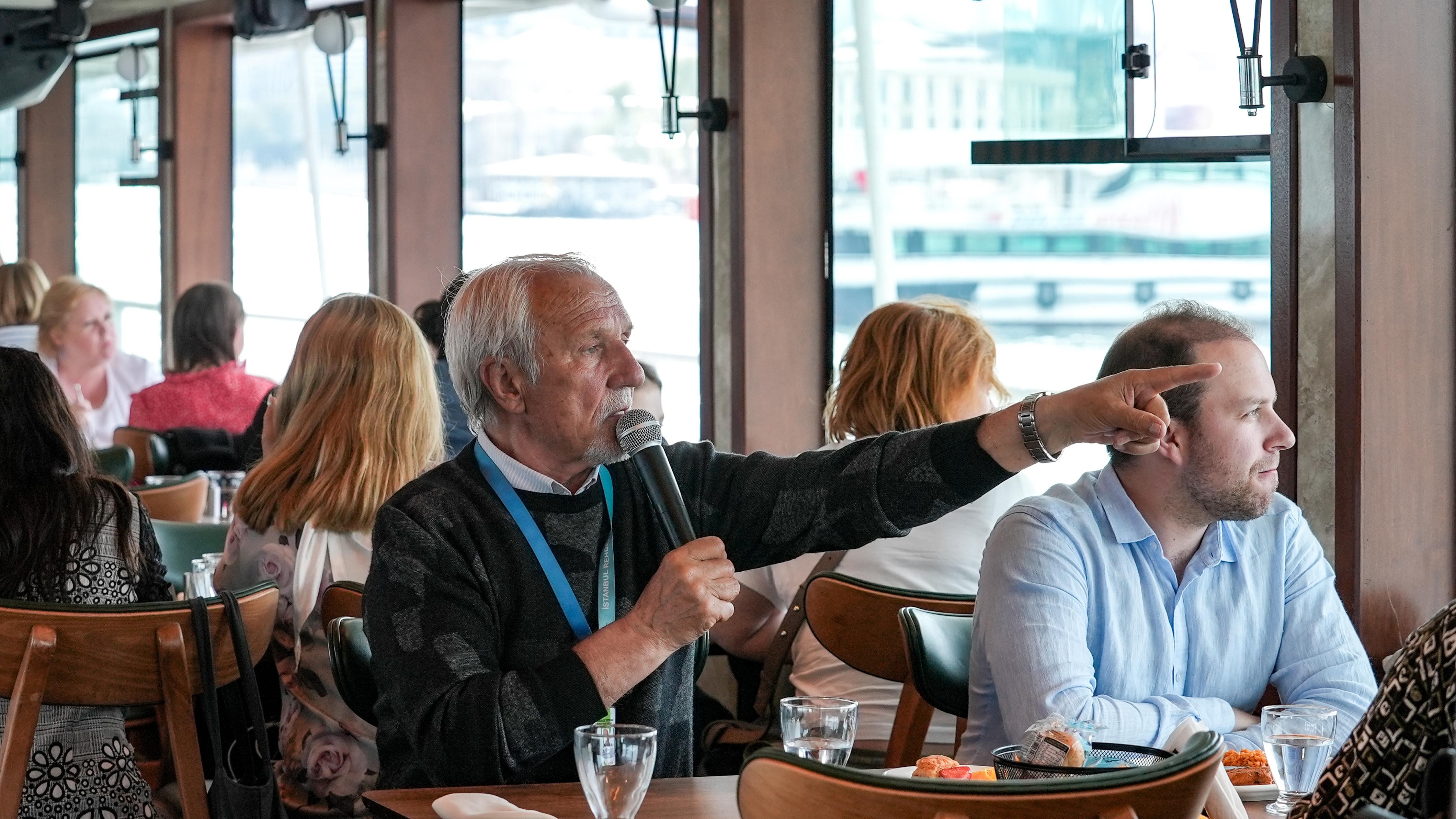 Istanbul: Bosphorus Cruise with Late Lunch and Scenic Views 3