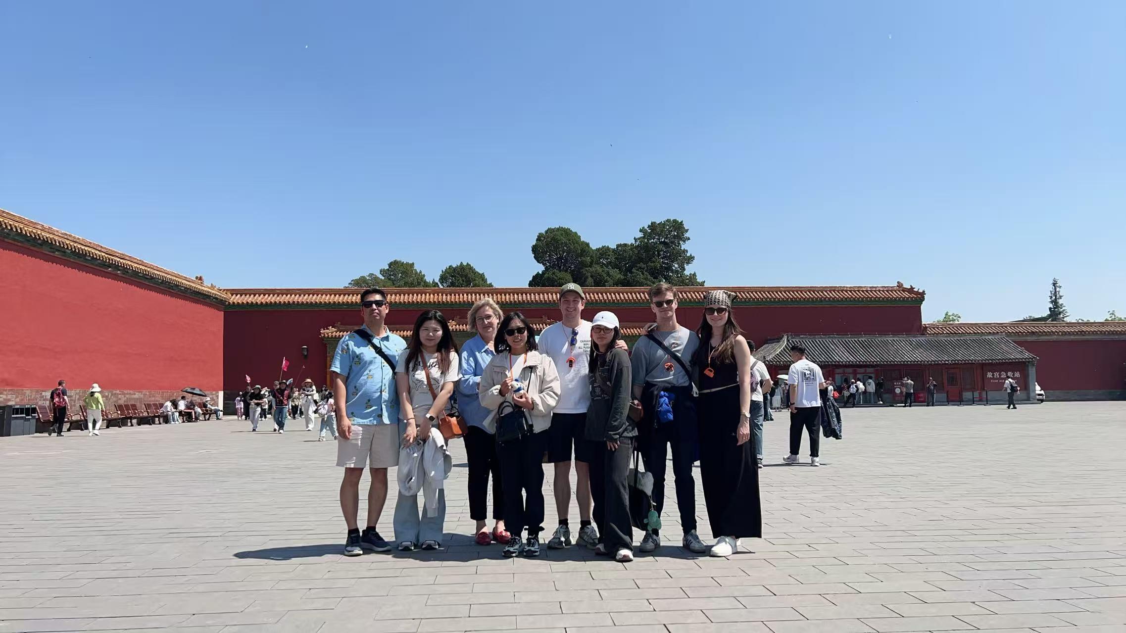 Beijing Forbidden City & Imperial Garden Tour with Tickets 3