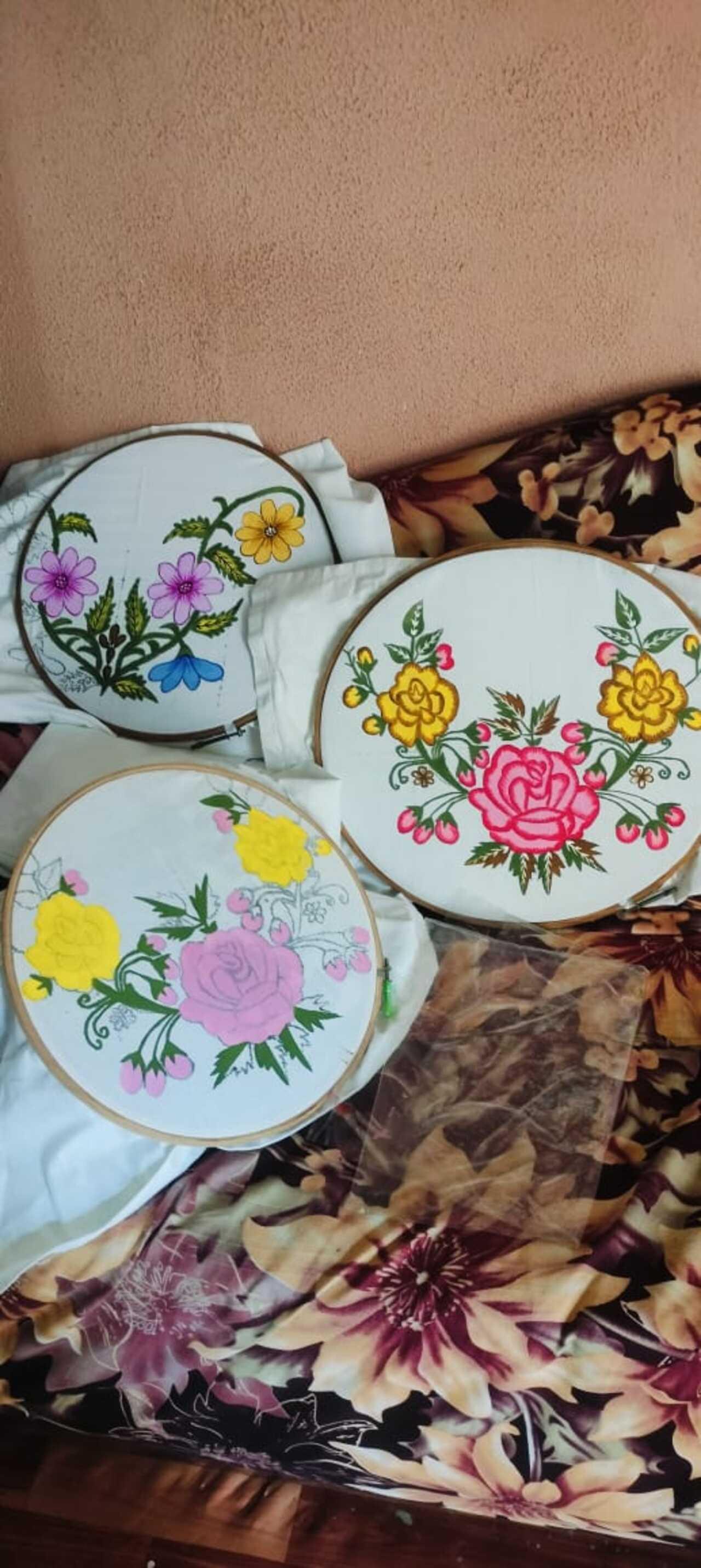Agra: Colorful Fabric Painting Workshop in a Local Home