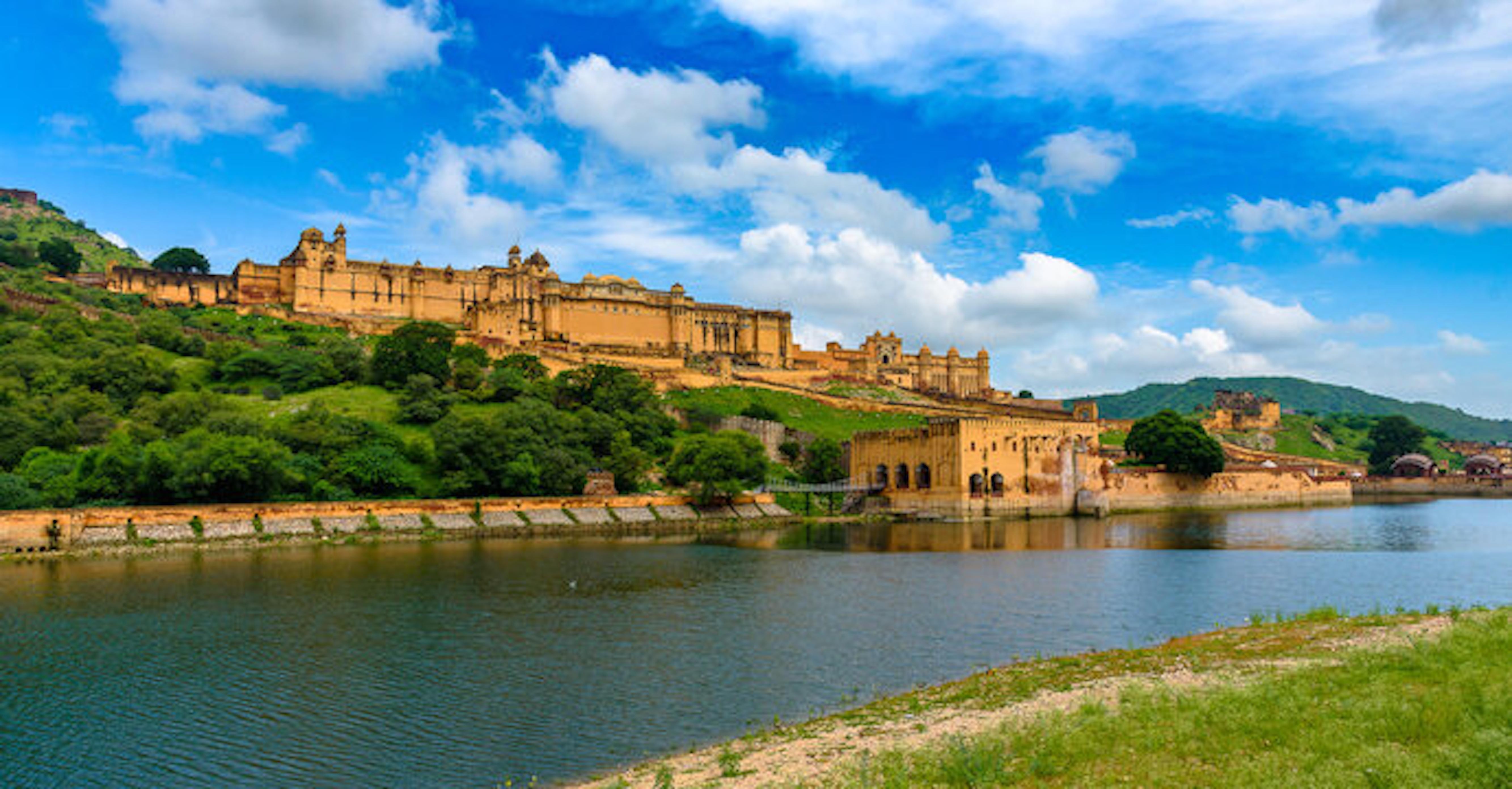 Jaipur: Full/Half Day Private Sightseeing with Guide by Car 2