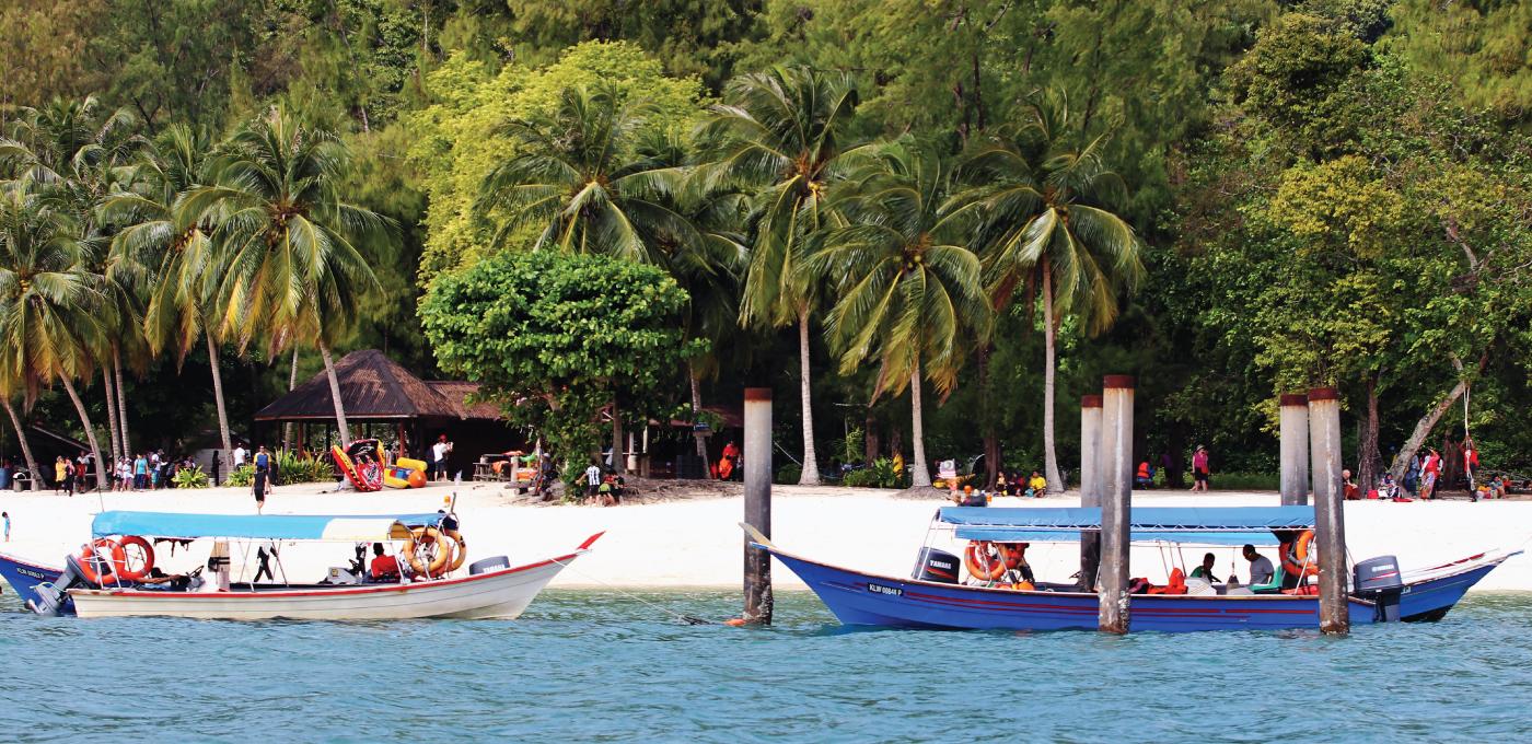 Langkawi: Hidden Islands Discovery Cruise with Pickup