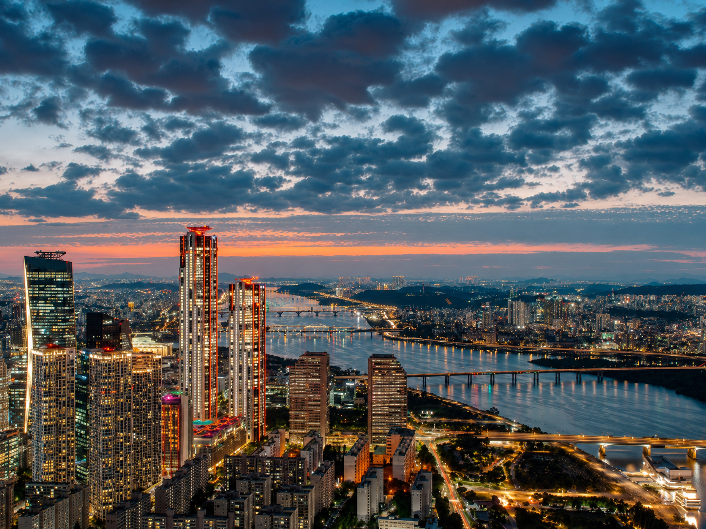 Seoul Han River Night Cruise: 63 Building & Gwangjang Market 2