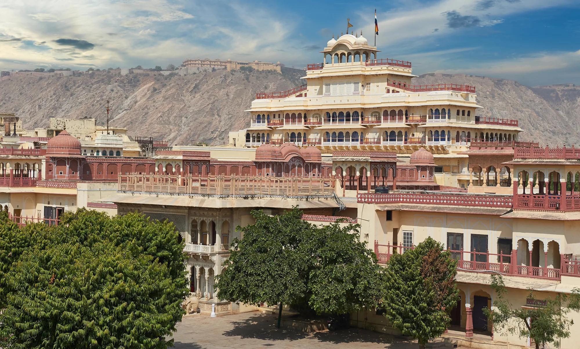 From Jaipur: Private Amber Fort, Jal Mahal and More Car Tour 3