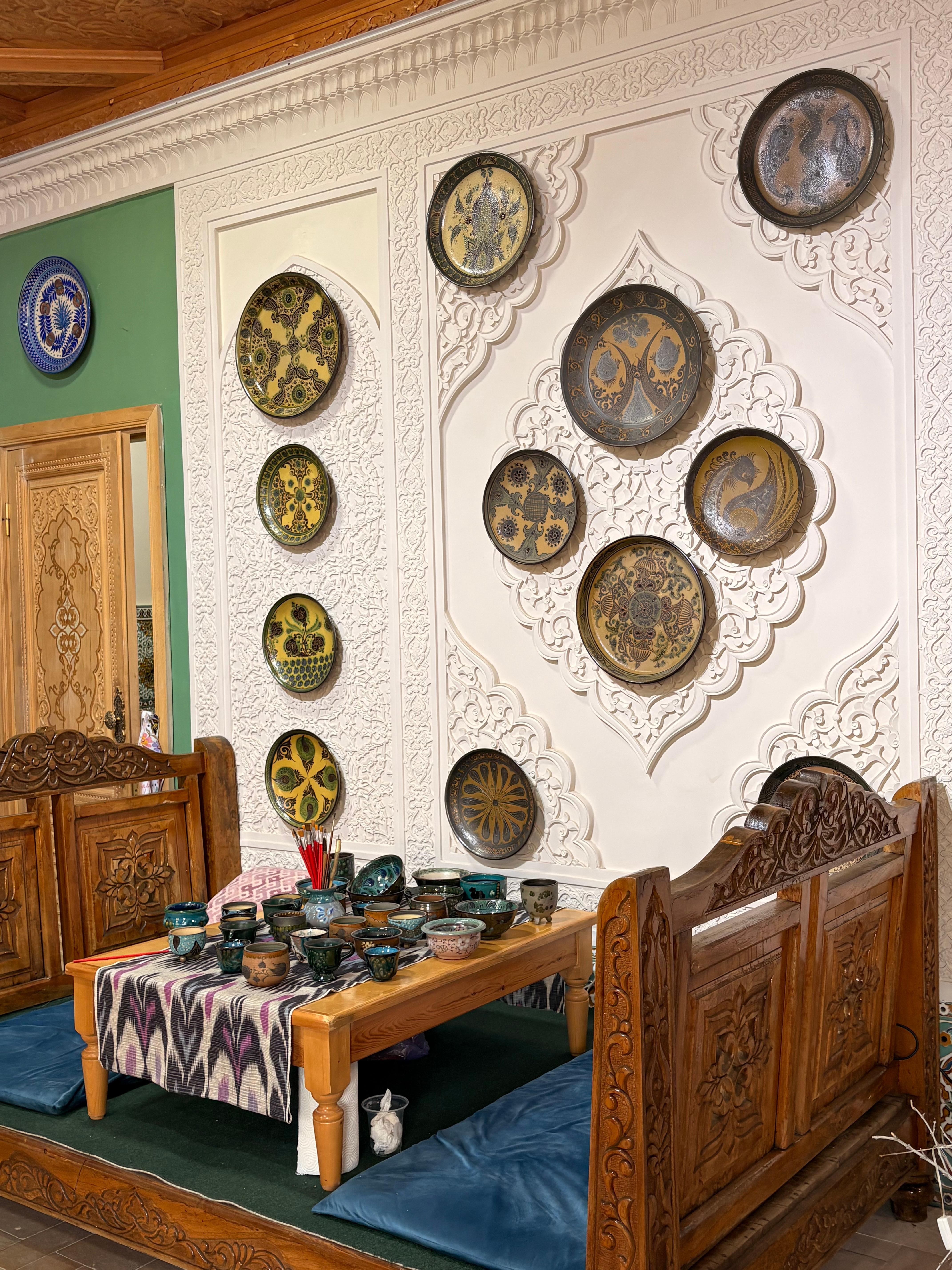Samarkand: Hand-Painting Traditional Uzbek Ceramics Workshop 2