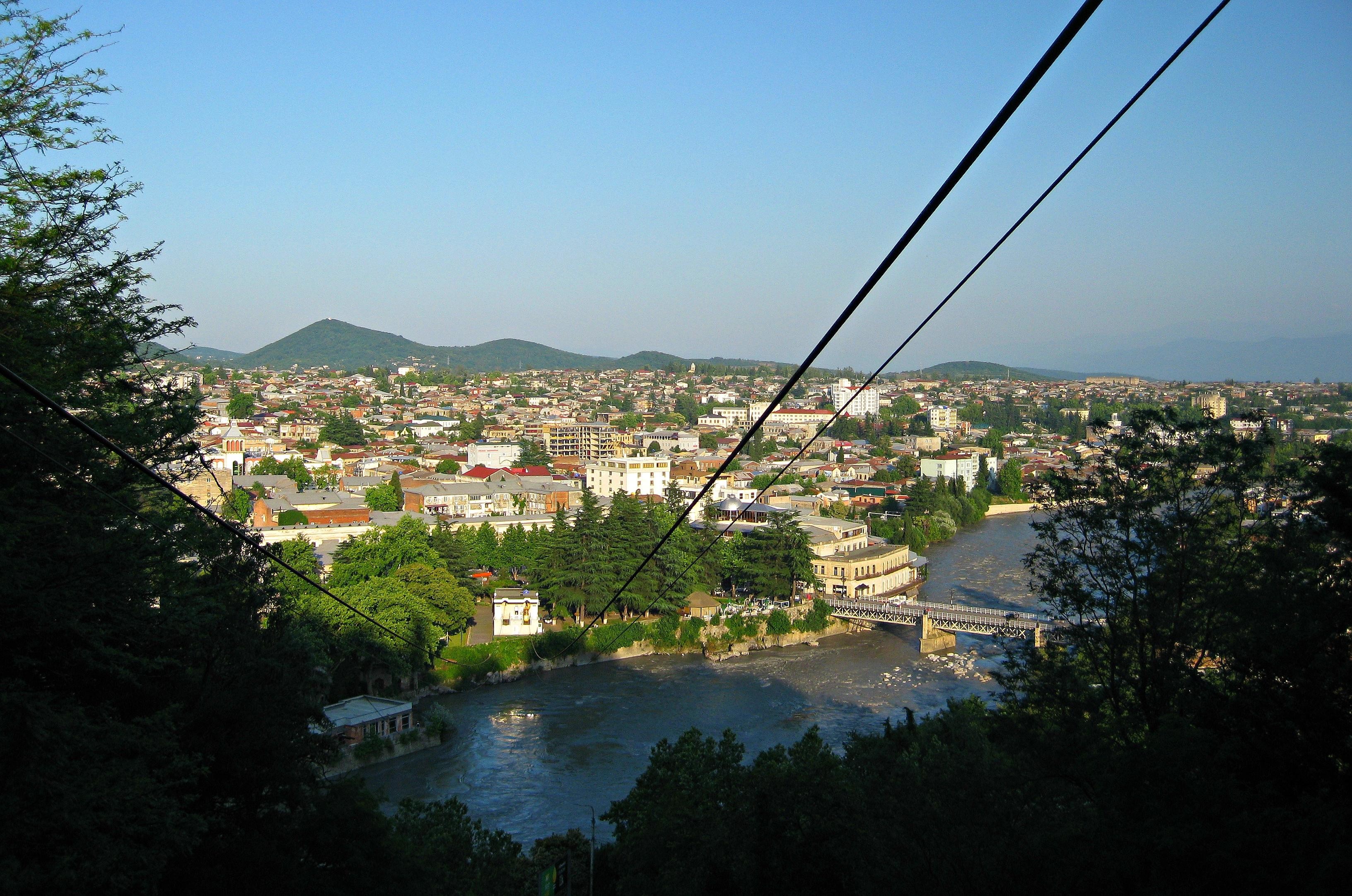 Kutaisi City Walking Tour + Free Wine Tasting 2