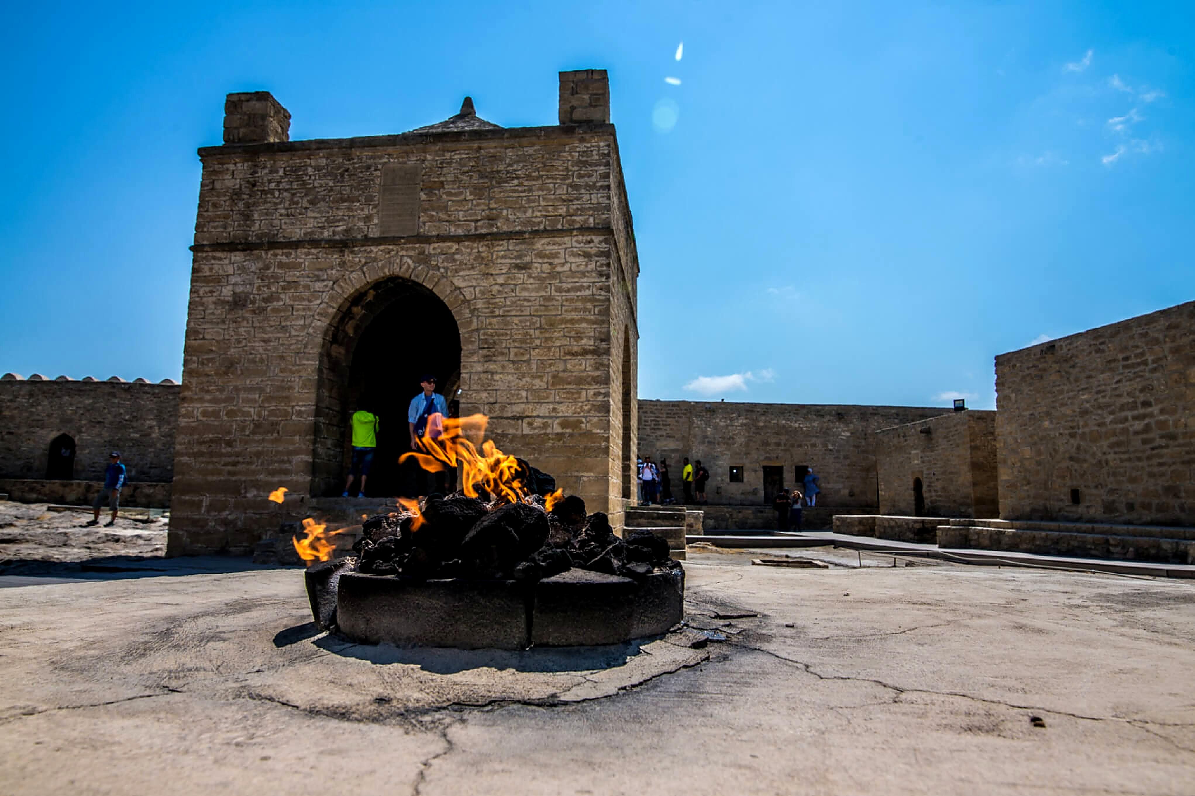 Ateshgah Fire temple and Yanardag tour with F1 schedule 3