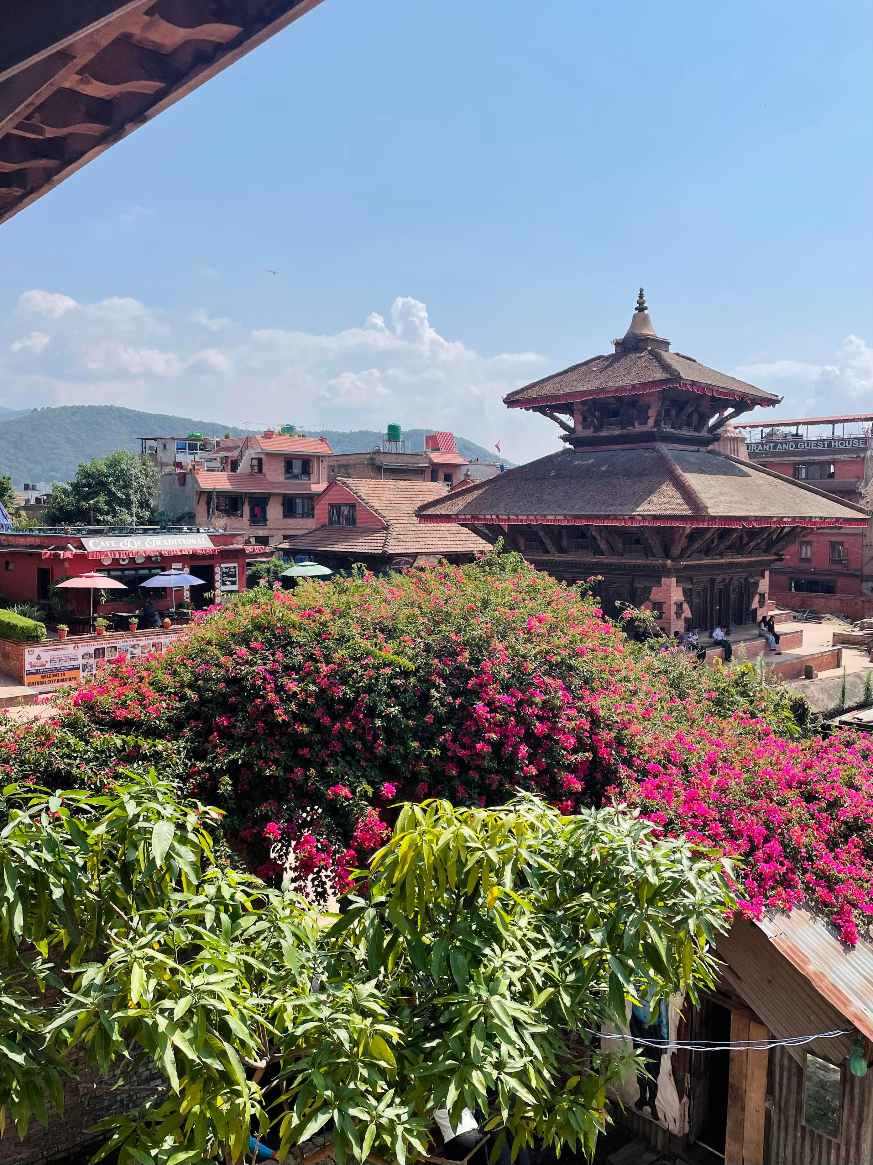 Bhaktapur: 2-Day Heritage tour & hike to Changu Narayan