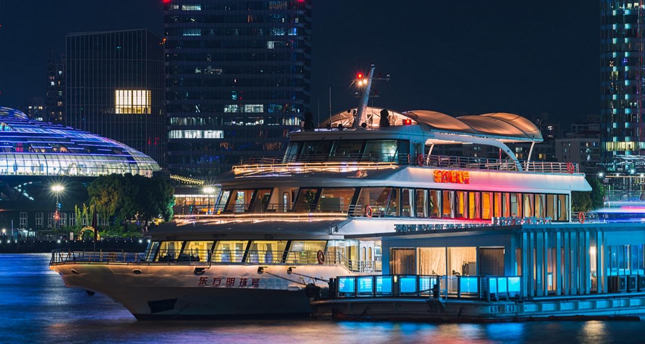 Shanghai: City Tour with River Cruise 3