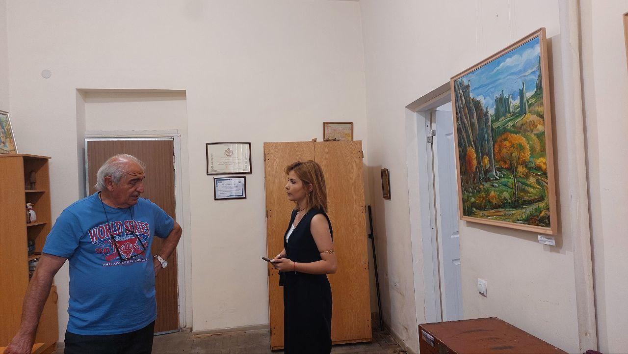 From Yerevan: Noravank, Areni, Goris & Karahunj Art Day Tour — guided tour in Areni