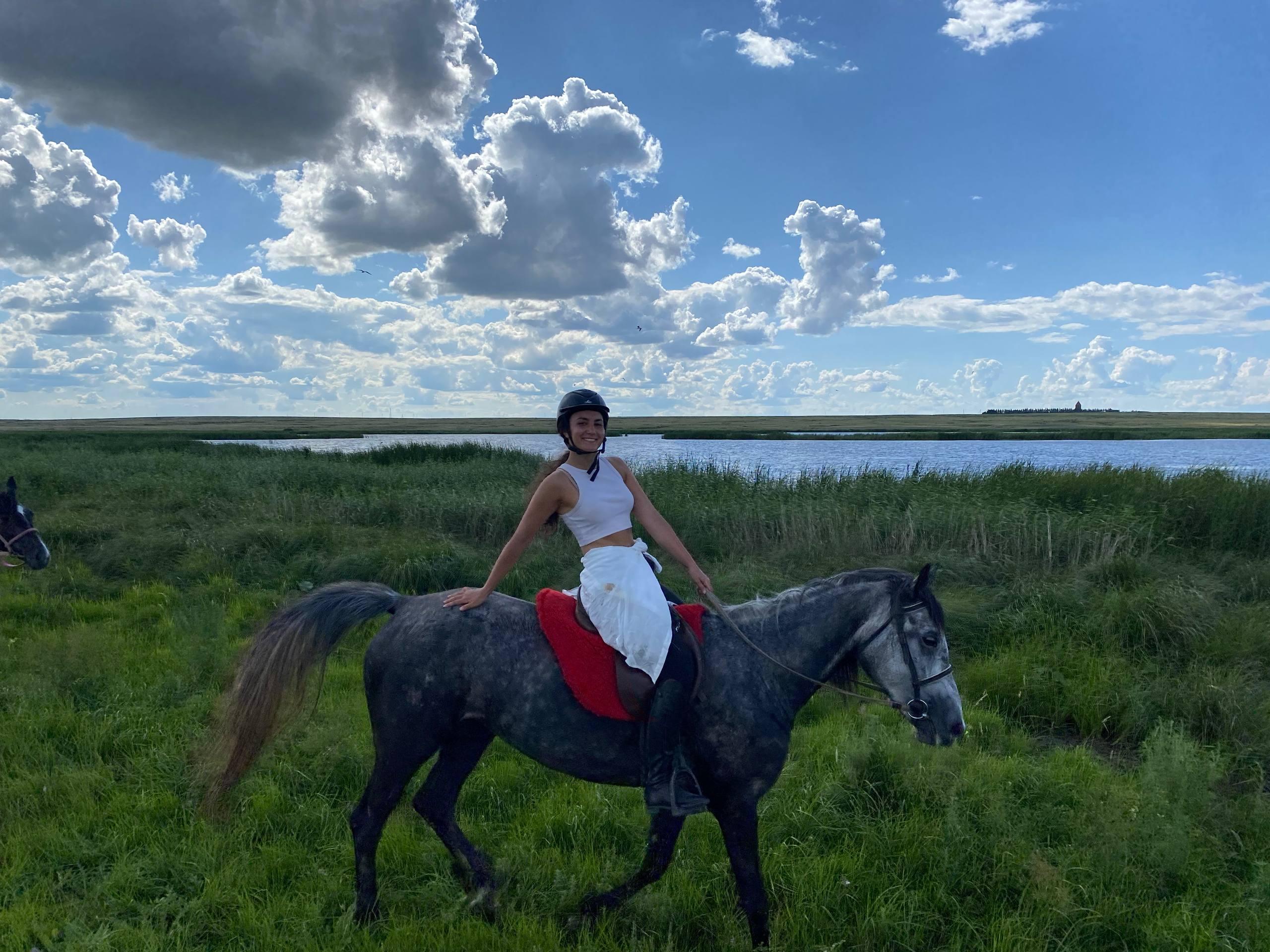 Nura River: Sunset Horse Riding, Stargazing & Overnight Stay 3