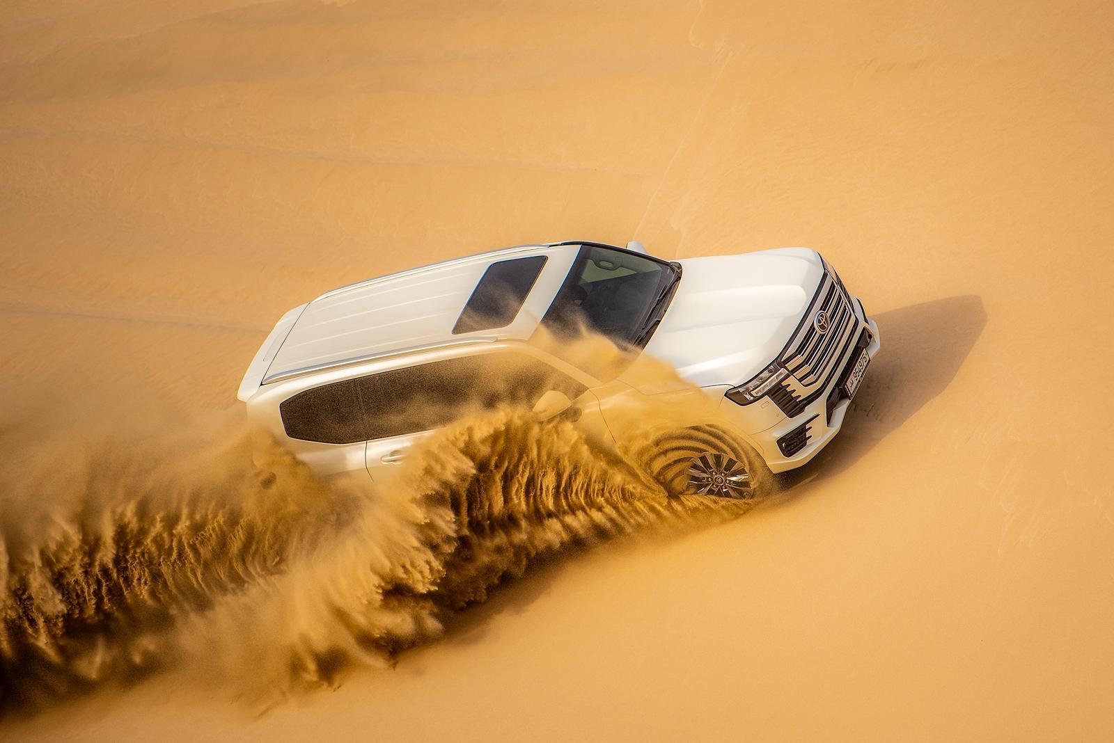 Doha: Guided Bedouin Camp Desert Safari with Arabic Costume
