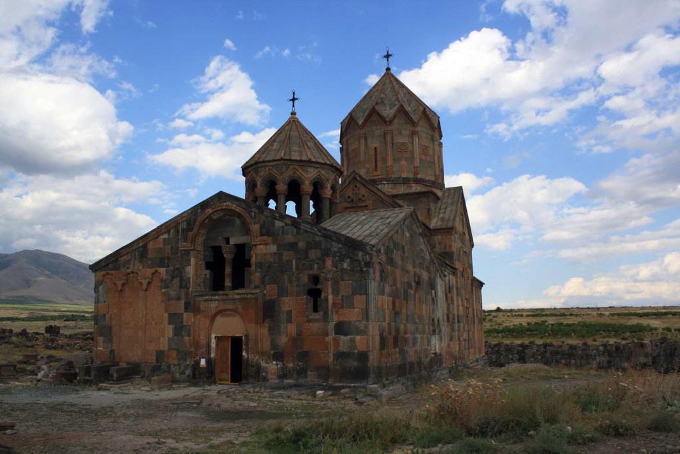 Conquering The Great Fortress: Monasteries,Alphabet & Amberd 3